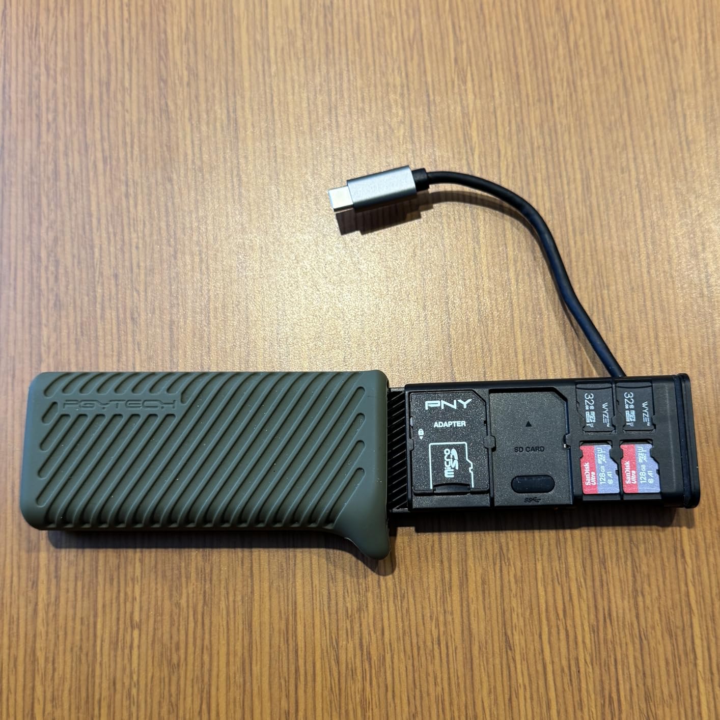PGYTECH UHS-II SD4.0/Micro SD Card Reader Holder TF Memory Card Reader Case | CreateMate High-Speed 2-in-1 USB 3.1 Type-C for Camera/Phone/Drone/Action Camera, Plug & Play (Black, for SD/Micro SD) customer photo 2
