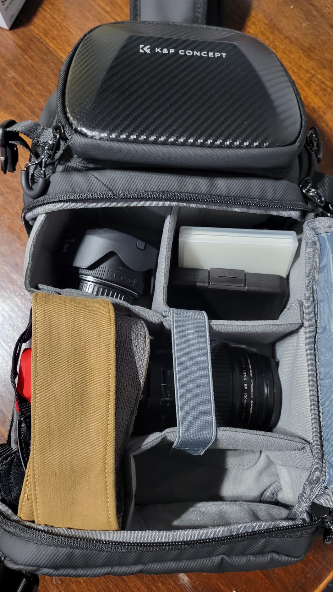 K&F CONCEPT Camera Sling Bag, Compact Crossbody Backpack, 10L | Fits Mirrorless & Small DSLR. Water-Repellent Twill Fabric. 5 Removable Dividers. Adjustable Strap 20.5-39.8 in. BS11 customer photo 1