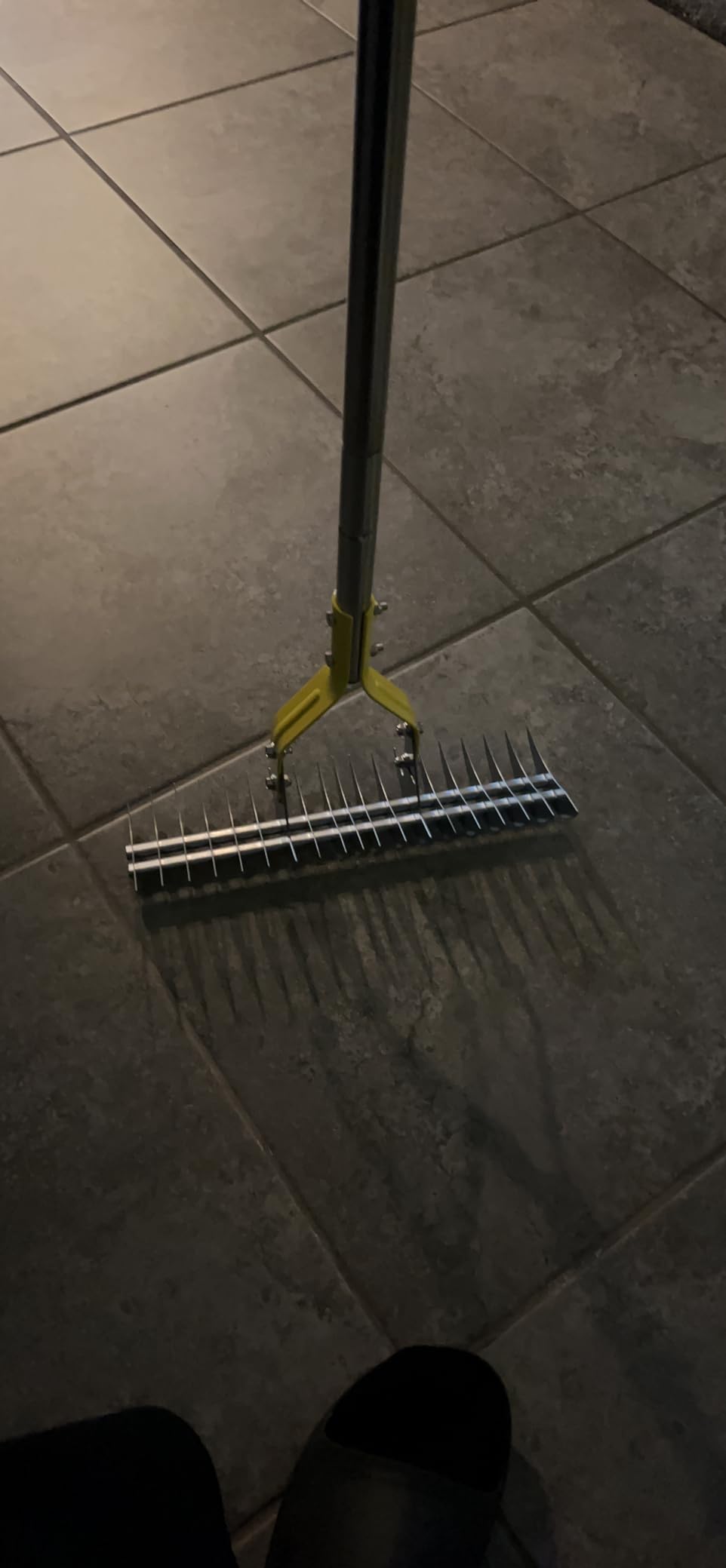 BARAYSTUS Thatch Rake Dethatcher - 15-Inch Wide Lawn Rake for Dead Grass Removal, Stainless Steel Adjustable Handle Garden Rake for Soil Loosening, Aeration & Thatching, 58.5-Inch Length customer photo 1