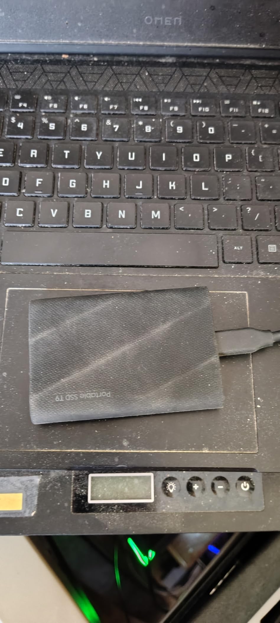 Samsung T9 Portable SSD 1TB, USB 3.2 Gen 2x2, Up to 2,000 MB/s customer photo 2