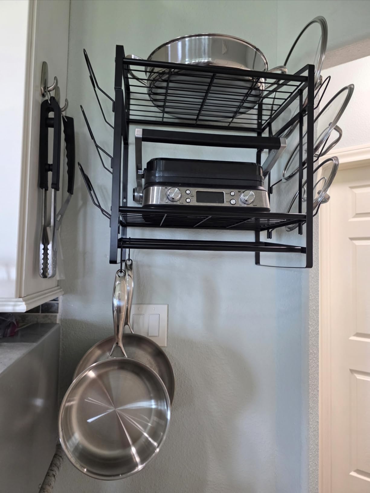 VyGrow 28 Inch Pot Rack Wall Mounted, 2 Tier Pots and Pans Organizer with 20 Hooks and 6 Pot Lid Holders, Heavy Duty Steel Pot and Pan Hanger for Kitchen Cookware Utensils Storage 34.7 Lx13 Wx26.4 H customer photo 1