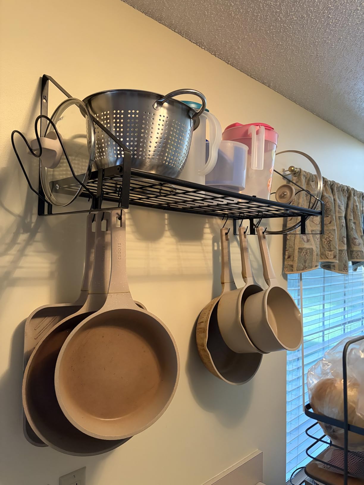 VyGrow 28 Inch Pot Rack Wall Mounted, 2 Tier Pots and Pans Organizer with 20 Hooks and 6 Pot Lid Holders, Heavy Duty Steel Pot and Pan Hanger for Kitchen Cookware Utensils Storage 34.7 Lx13 Wx26.4 H customer photo 2