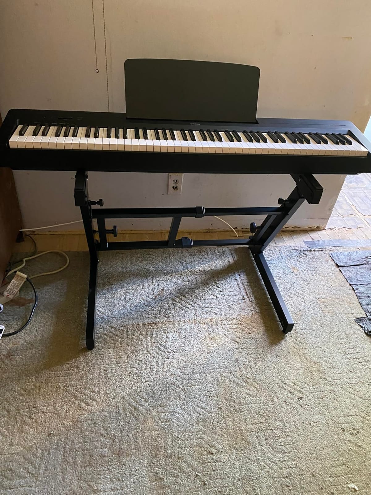 Roland KS-11Z Keyboard Stand | Heavy-Duty Z-Stand with Wide Adjustment Range for 88-Note Stage Pianos & Other Keyboards | Foldable Padded Support Arms | Easy Transport & Storage customer photo 1