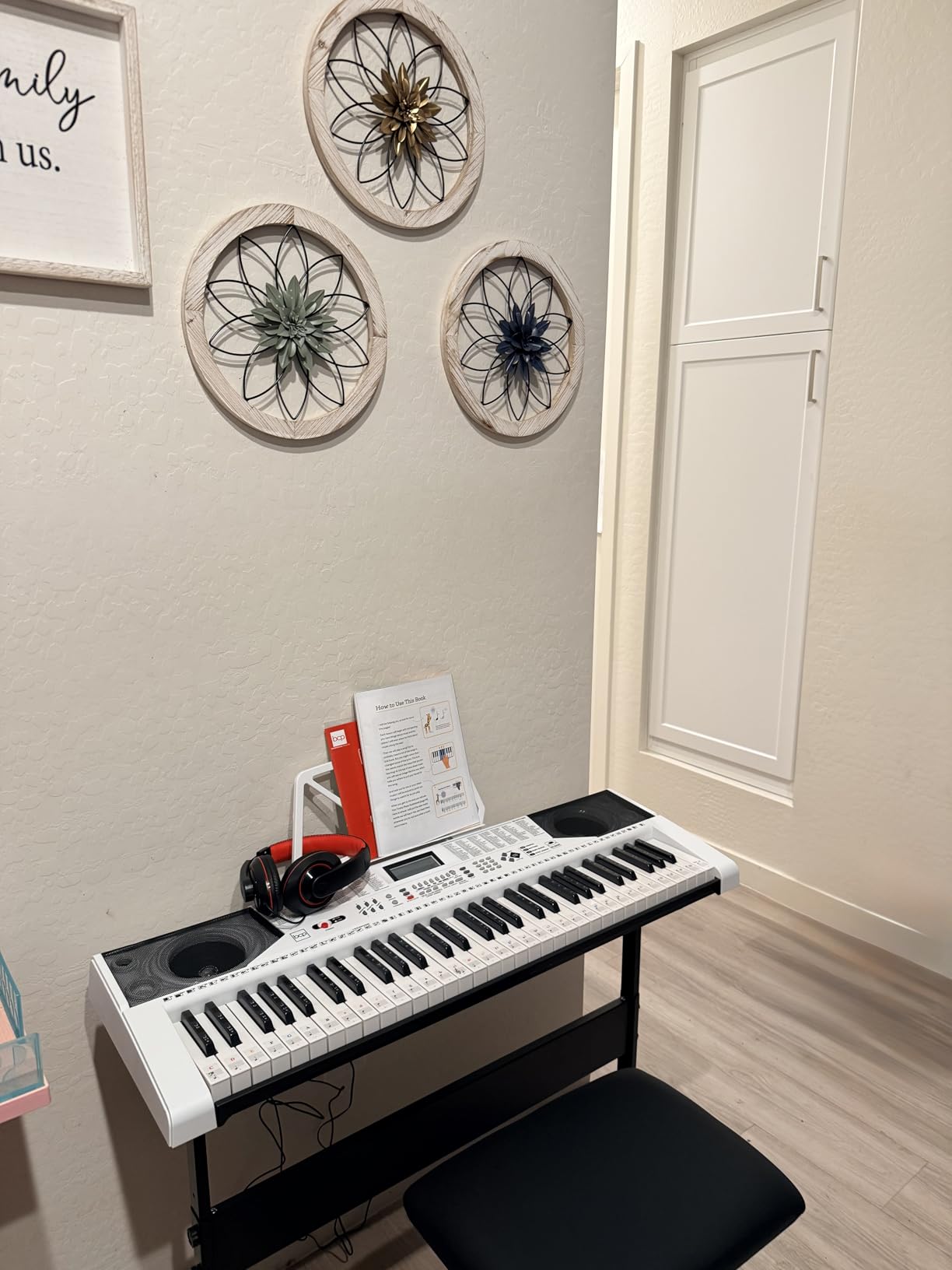 Best Choice Products 61-Key Beginners Complete Electronic Keyboard Piano Set w/Lighted Keys, LCD Screen, Headphones, Stand, Bench, Teaching Modes, Note Stickers, Built-In Speakers, Pink customer photo 2