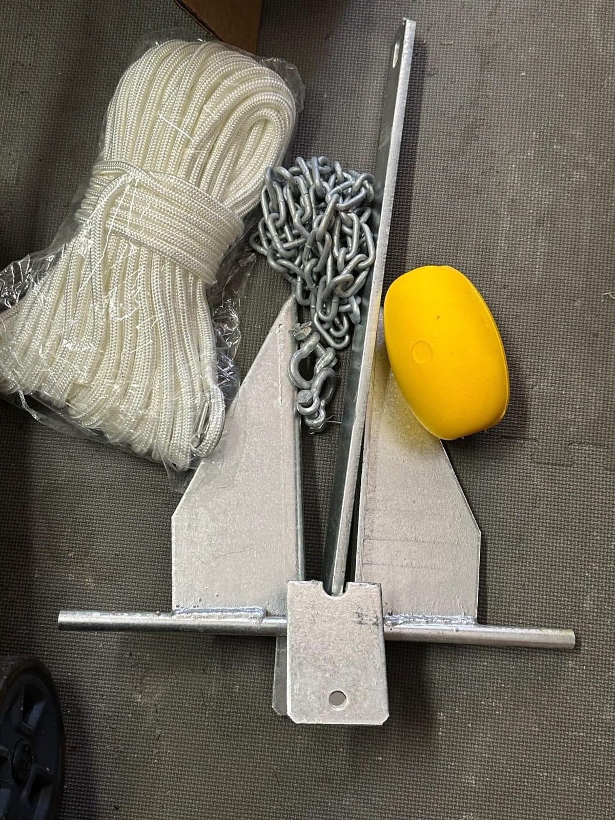 Boat Anchor Kit with Float, Chain & Rope, Hot-Dipped Galvanized Steel Fluke Anchor Helps Prevent Rope Scratches & Propeller Tangles, 4.5/8.8/13/17.6 LB Sizes customer photo 1