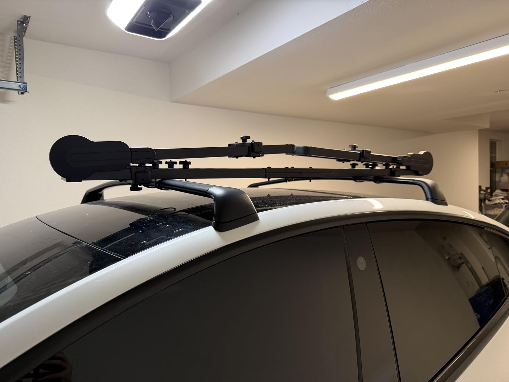 Roof Bike Rack, Upright Dual-Arm Rooftop Bike Carrier for Car SUV | Dual-arm Design for Stable Bike Support, Easy Mounting & 1-handed Operation, Fits Removable Roof Crossbars customer photo 1
