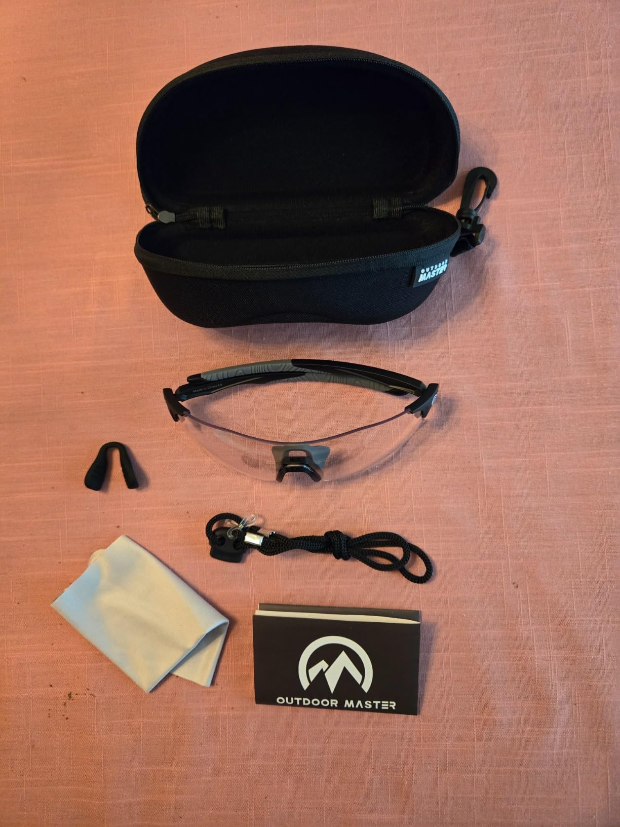OutdoorMaster HawkSharp Photochromic Cycling Sunglasses UV400 TR90 | Photochromic HD lenses, UV400 protection, and lightweight TR90 frame for cycling, running, golf, driving, and outdoor use. customer photo 1