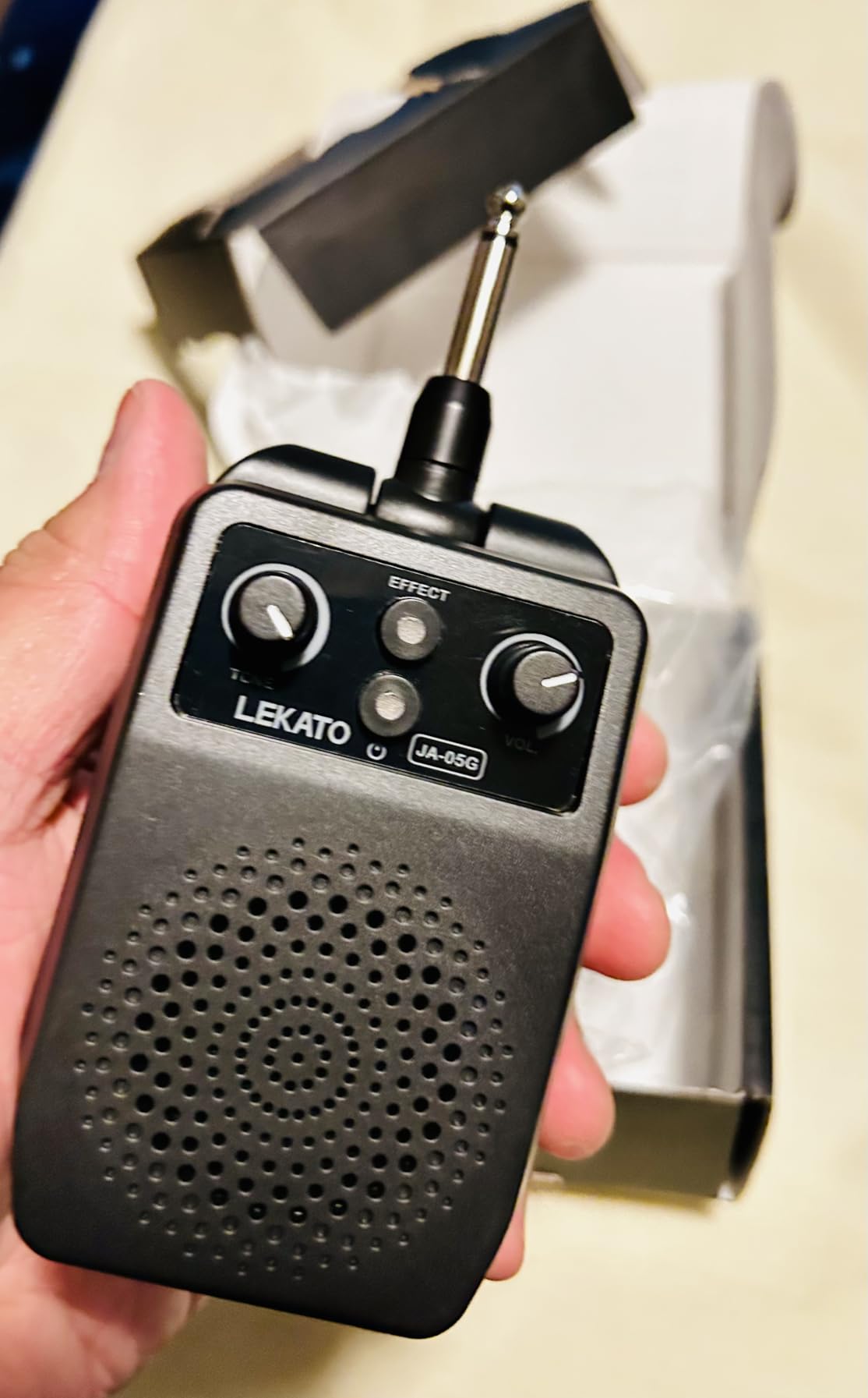 LEKATO Mini Electric Guitar Amp 5W, Portable Guitar Amp Bluetooth with Built-in 4 Effects (JA-05G) customer photo 2