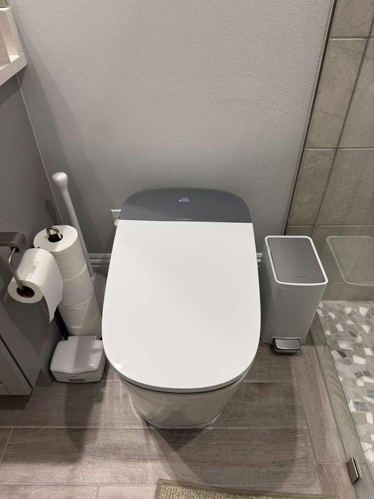 WOODBRIDGE Smart Toilet with 1000g MaP Flush Score, Foam Shield, Moving Dryer, ADA Comfort Height, Auto Flush, Blackout Flush, Auto Open & Close, Heated Seat, Bidet Toilet with Tank Built in (B0930S) customer photo 2