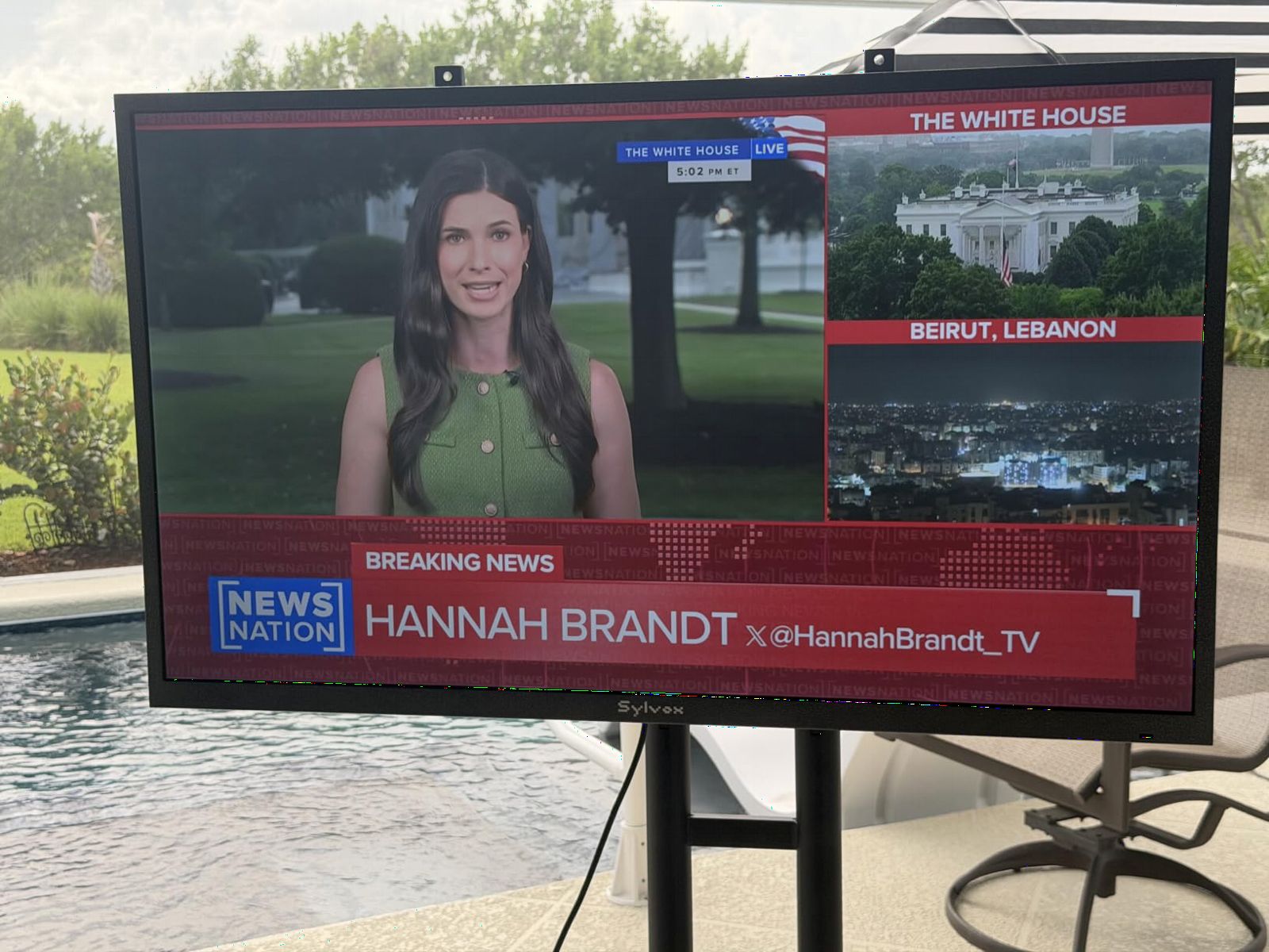 SYLVOX Outdoor TV, 43 inch Smart Waterproof Outdoor TV, 4K UHD Weatherproof | IP56, Support Dolby Vision Atmos, Google Cast, 1000 nit Brightness for Outside Partial Sun & Full Shade (Deck Pro 3.0 /2026) customer photo 2