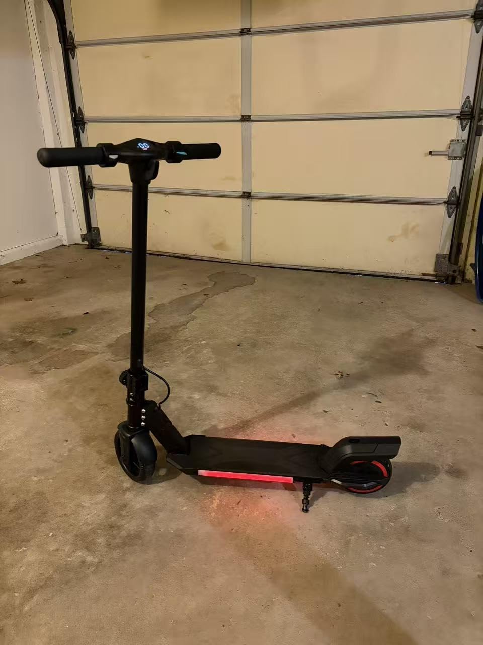 Foldable Electric Scooter for Kids, with Bright Front LED Lights, Shining Pedal, LED Display, Dual Brakes 200W Motor Kids Electric Scooter, UL2272 Certified customer photo 1
