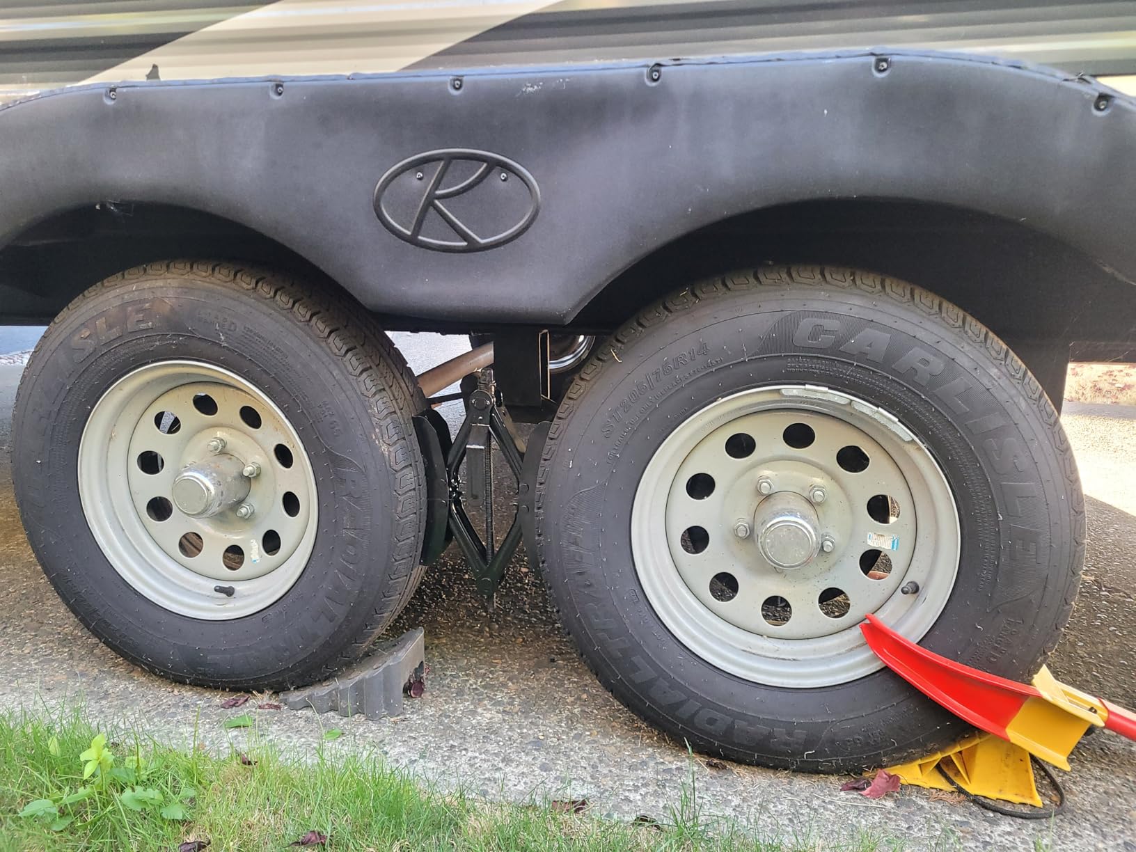 Lezcufer Camper Wheel Chock Stabilizer 2 Sets for RV Travel Trailer Heavy Duty X-Shaped RV Stabilizer Wheel Chock Anti-Move Tire Wheel Chock customer photo 1