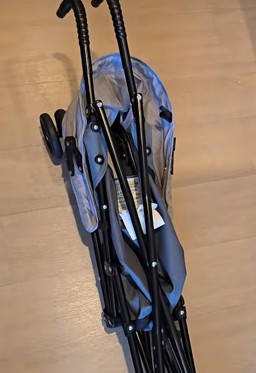 Dream On Me Aero Travel Umbrella Stroller, One-Hand Quick Fold, 3-Point Safety Harness, Dual Brakes, Adjustable Removable Canopy, Lightweight Compact & Space-Saving, for 6 to 36 Months - Grey customer photo 2