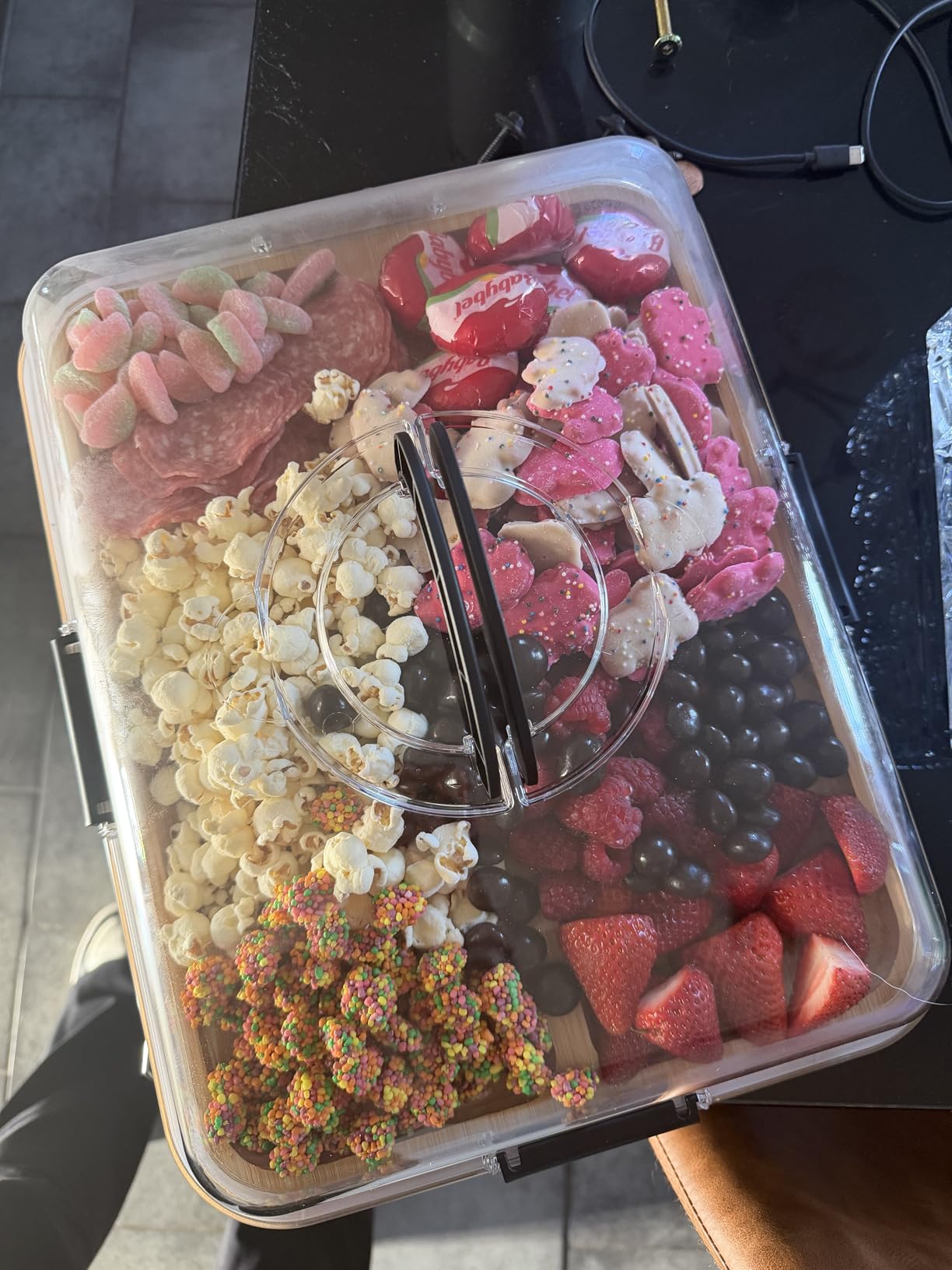 Renmxj Portable Charcuterie Boards with Lid, Cheese, Veggie & Snack Tray | Clear Lid Keeps Food Fresh, Travel Portable Board for Kitchen, Picnic and Party, House Warming Gifts New Home customer photo 2