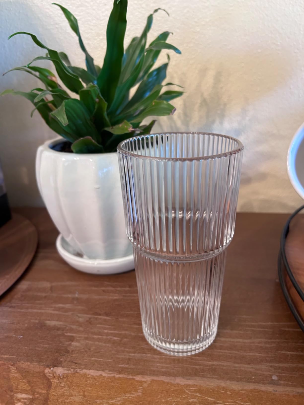Set of 6 Oversize Ribbed Glassware, 20oz Vintage Clear Glass Tumbler, Large capacity, Origami Style, Fluted Design, Ideal for Water, Iced Coffee, Beer, Tea, Latte, Housewarming Gift (Large) customer photo 1