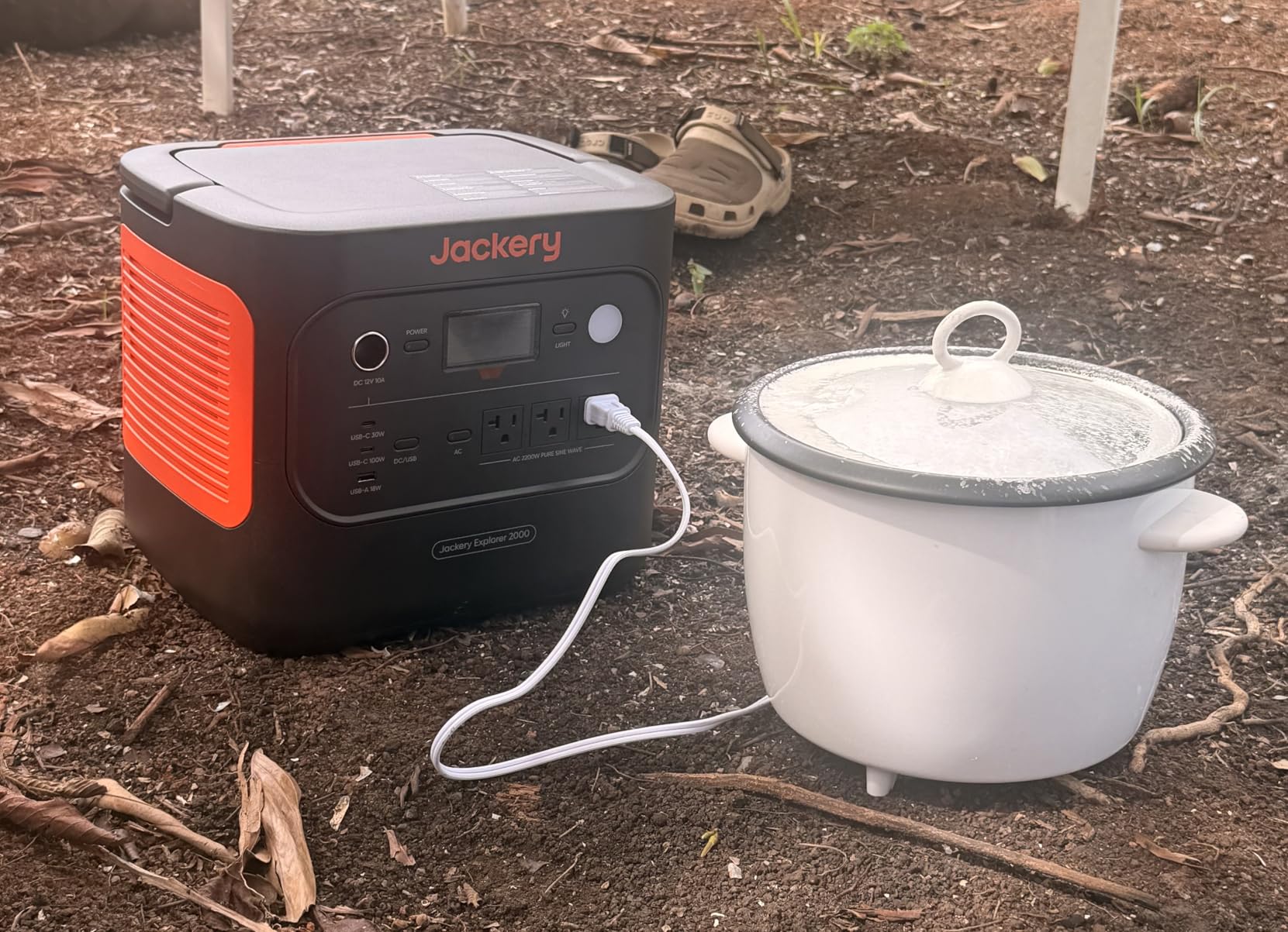 Jackery Explorer 2000 v2 Portable Power Station, 2042Wh, 2200W AC Output | LiFePO4 Battery, USB-C PD 100W Fast Charging, Solar Generator for Emergencies, Power Outages, Camping (Solar Panel Optional) customer photo 1