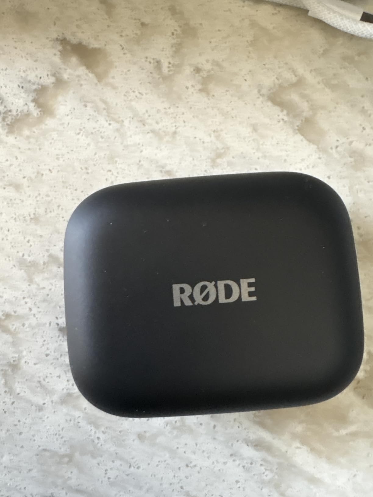 RODE Wireless Micro - Compact Wireless Microphone, Two Mics with Charge Case for Smartphone Content Creation - USB-C, Black customer photo 1