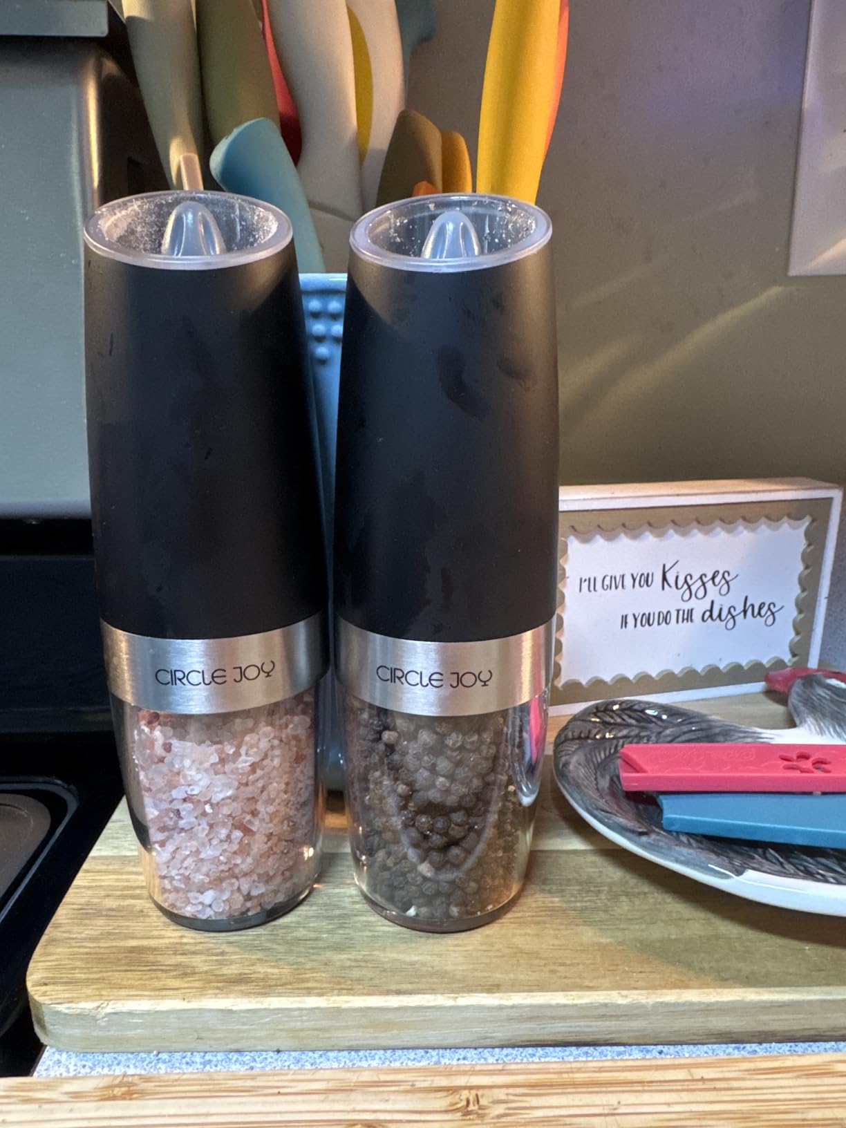 CIRCLE JOY Gravity Electric Salt and Pepper Grinder Set Automatic Salt and Pepper Grinder Set with LED Light, Battery Operated, Adjustable Coarseness, Large Capacity, for Home Kitchen BBQ, Black customer photo 2