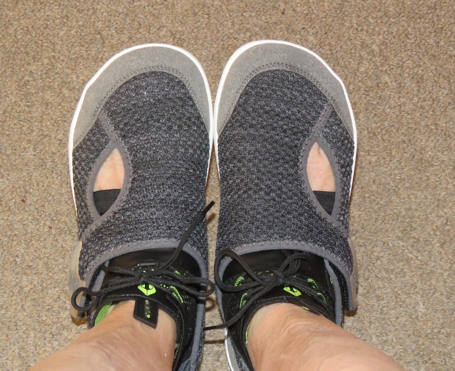 Wide Toe Box Diabetic Shoes for Women Zero Drop Barefoot Sneakers Breathable Adjustable for Edema Swollen Feet & Seniors customer photo 1