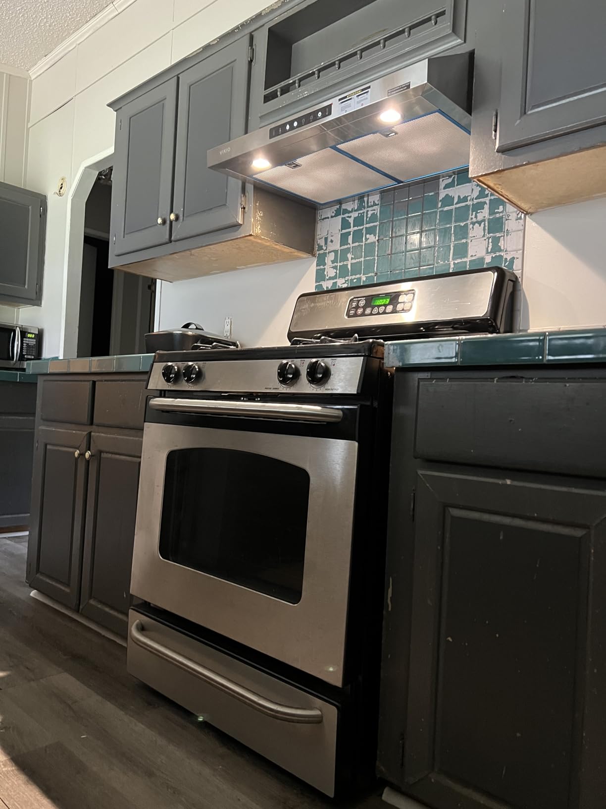 VIKIO HOME 30 Inch Under Cabinet Range Hood 900 CFM Dual Motor Power | Quiet DC Motor, Gesture & Touch Control, Dishwasher-Safe Baffle Filters, Energy-Efficient LED Lighting, Stainless Steel customer photo 2