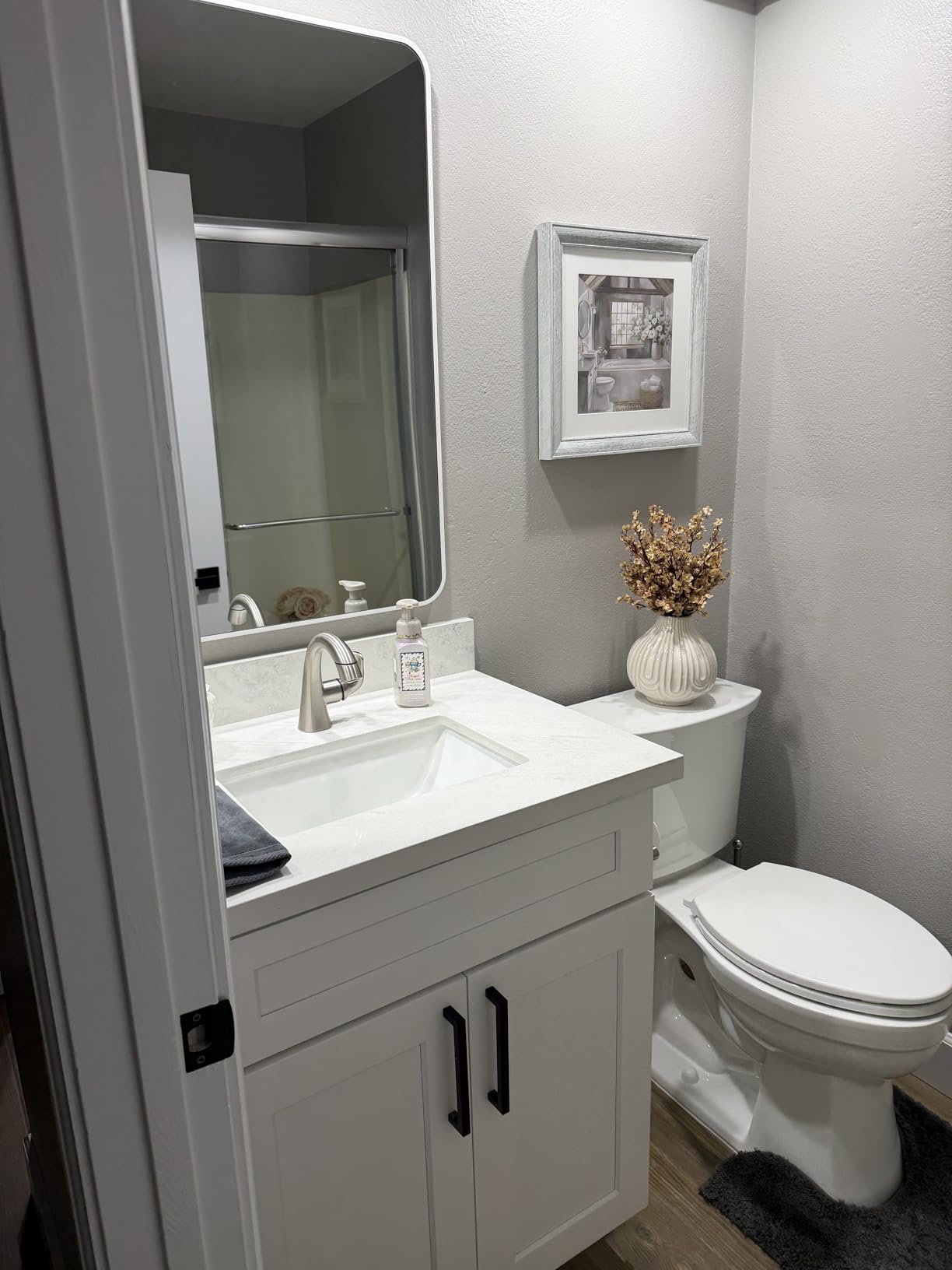 Delta Arvo 1 Hole Pull Down Bathroom Faucet with Sprayer, Brushed Nickel Single Hole Bathroom Sink Faucet with Pull Out Sprayer for Vanity, Push-Pop Drain, SpotShield Stainless 15840LF-SPPD customer photo 2