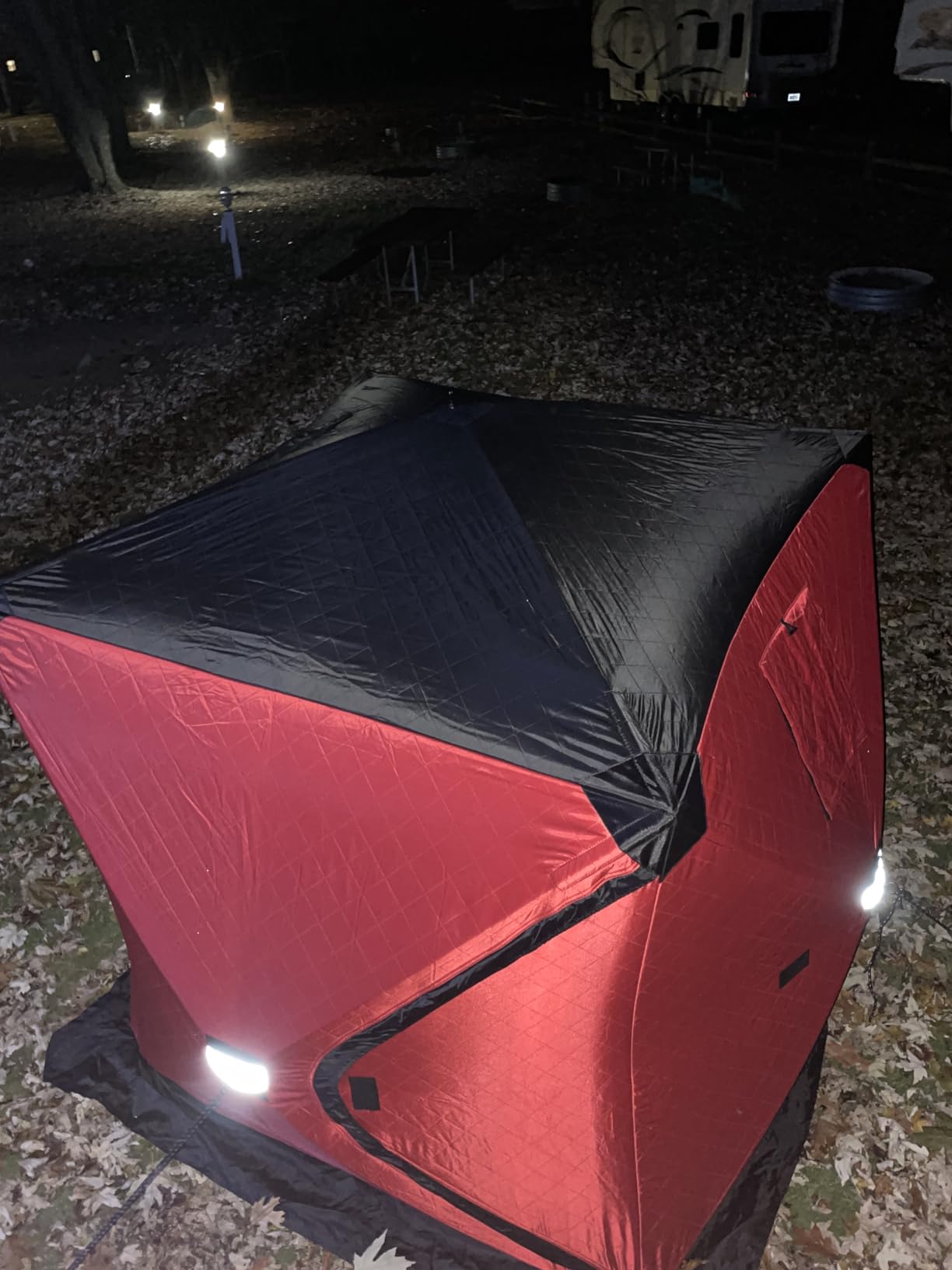 VEVOR Portable Pop-Up Tent, 1-8 Person Insulated Shelter, Large Fishing Area, Hub-Style Shanty for Winter Fishing, Waterproof Oxford Ice Cube with Anchors/Ropes/Carrying Bag customer photo 2