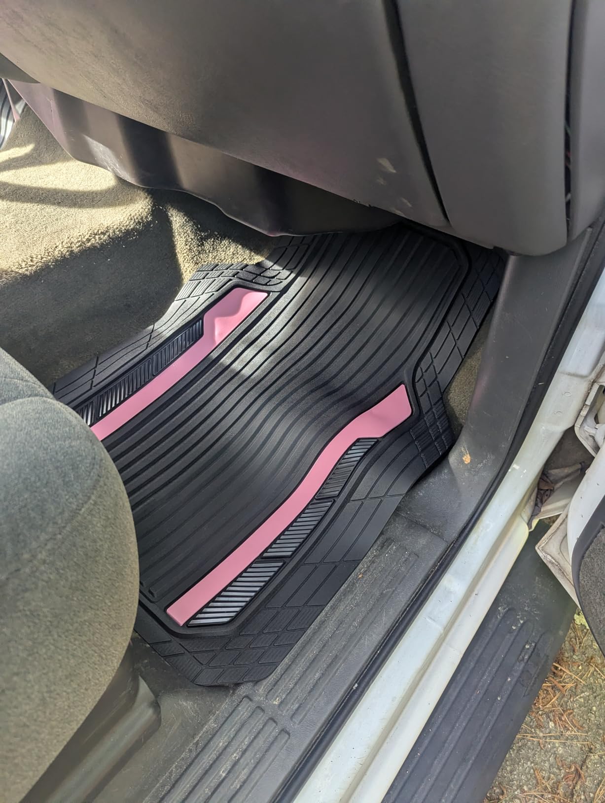 CAR PASS Heavy Duty Rubber Car Mats Metallic, Aluminum Film All Weather Floor Mats Waterproof Universal Trim to Fit Automotive SUV Sedan Van 4 Piece Anodized Deep Dish Two-Tone Sporty Black Red Chrome customer photo 2