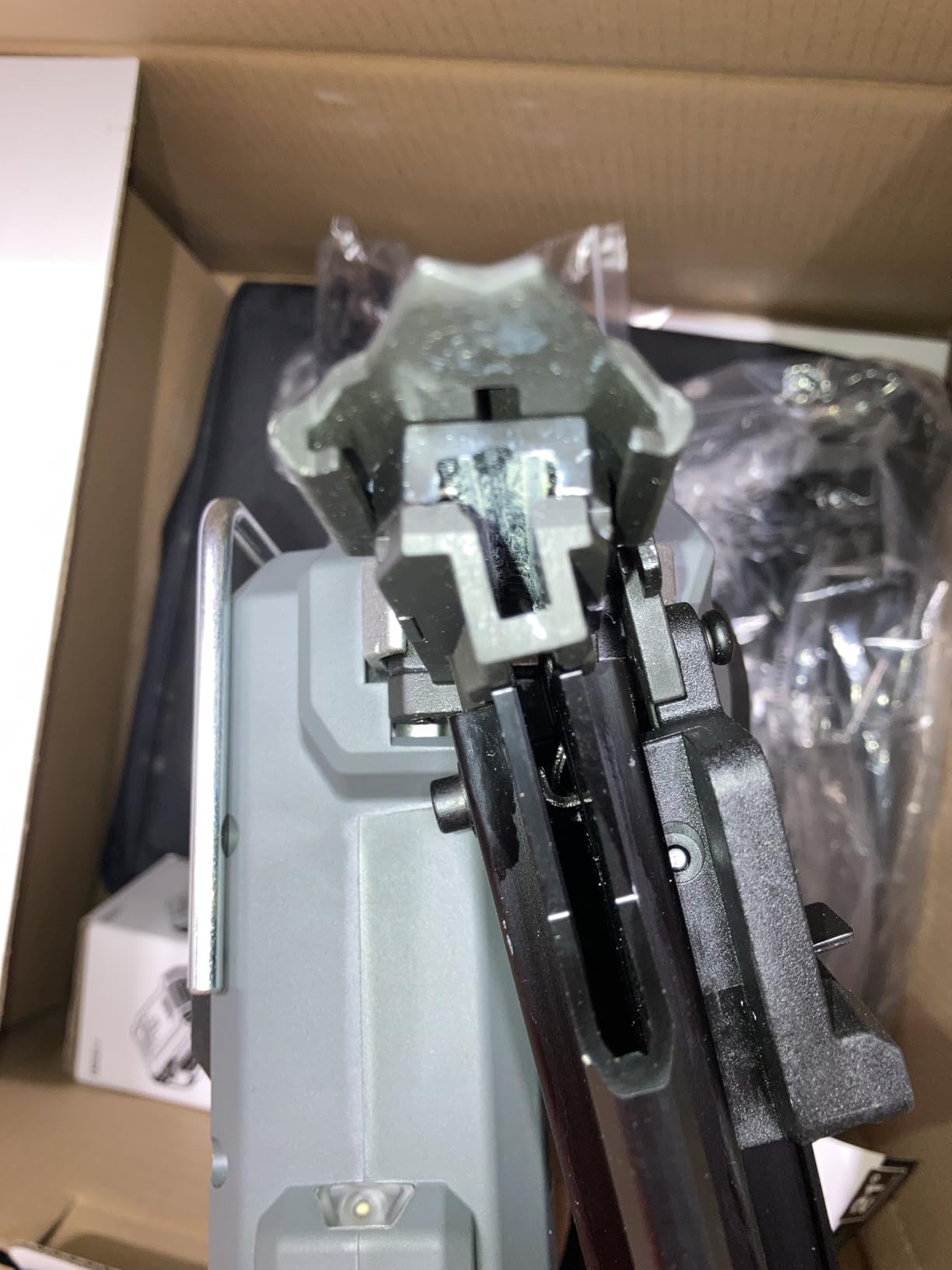 FLEX 24V Brushless 21° Framing Nailer Kit, Zero Ramp-up Time, 3 Nails/Sec, Ideal for Framing, Sheathing and Decking, w/ 5.0Ah Lithium Battery & 160W Fast Charger - FX4351A-1C customer photo 1