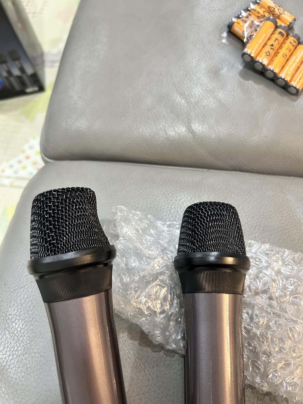 Karaoke Machine for Adults Kids, Portable Bluetooth Speaker with 2 Wireless Microphones, TWS Mode & LED Light, 10H Battery PA System, Home Party Outdoor Camping Birthday (2 Mics) customer photo 1