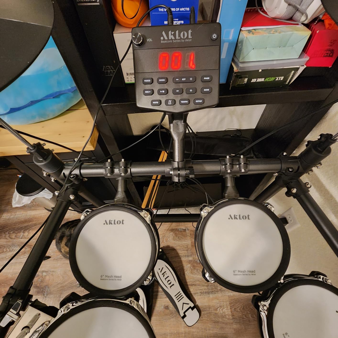 AKLOT B-CORE530 Electric Drum Set: Dual-Zone Quiet Mesh Drum Pads, 10'' Dual-Trigger Cymbals, Height-Adjustable Rack, 360 Sounds, USB MIDI, Lesson Book, Throne, Sticks, Headphones customer photo 2