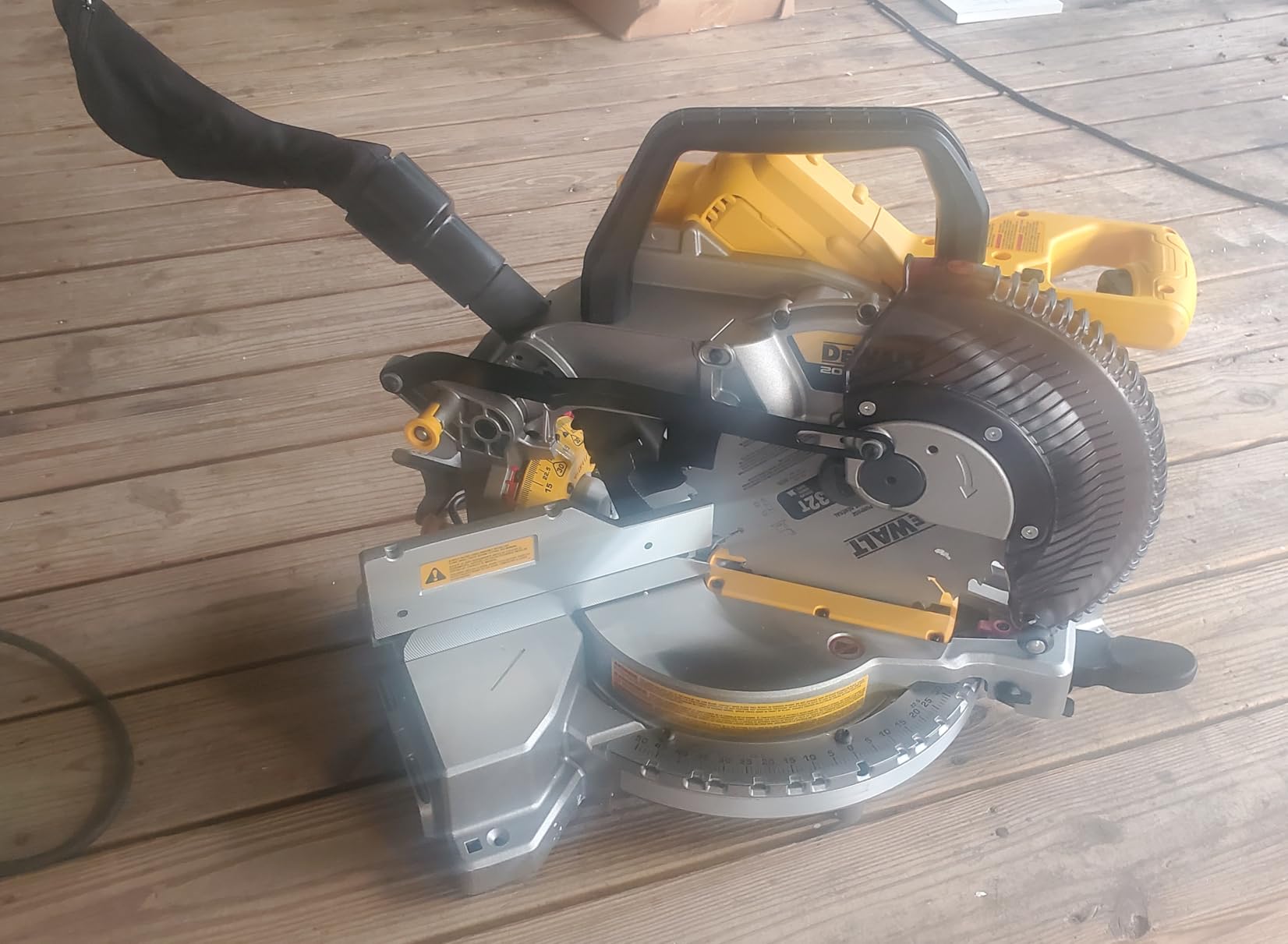 DEWALT 20V MAX XR 10 in. Double Bevel Fixed Miter Saw (Tool Only) (DCS714B) customer photo 1