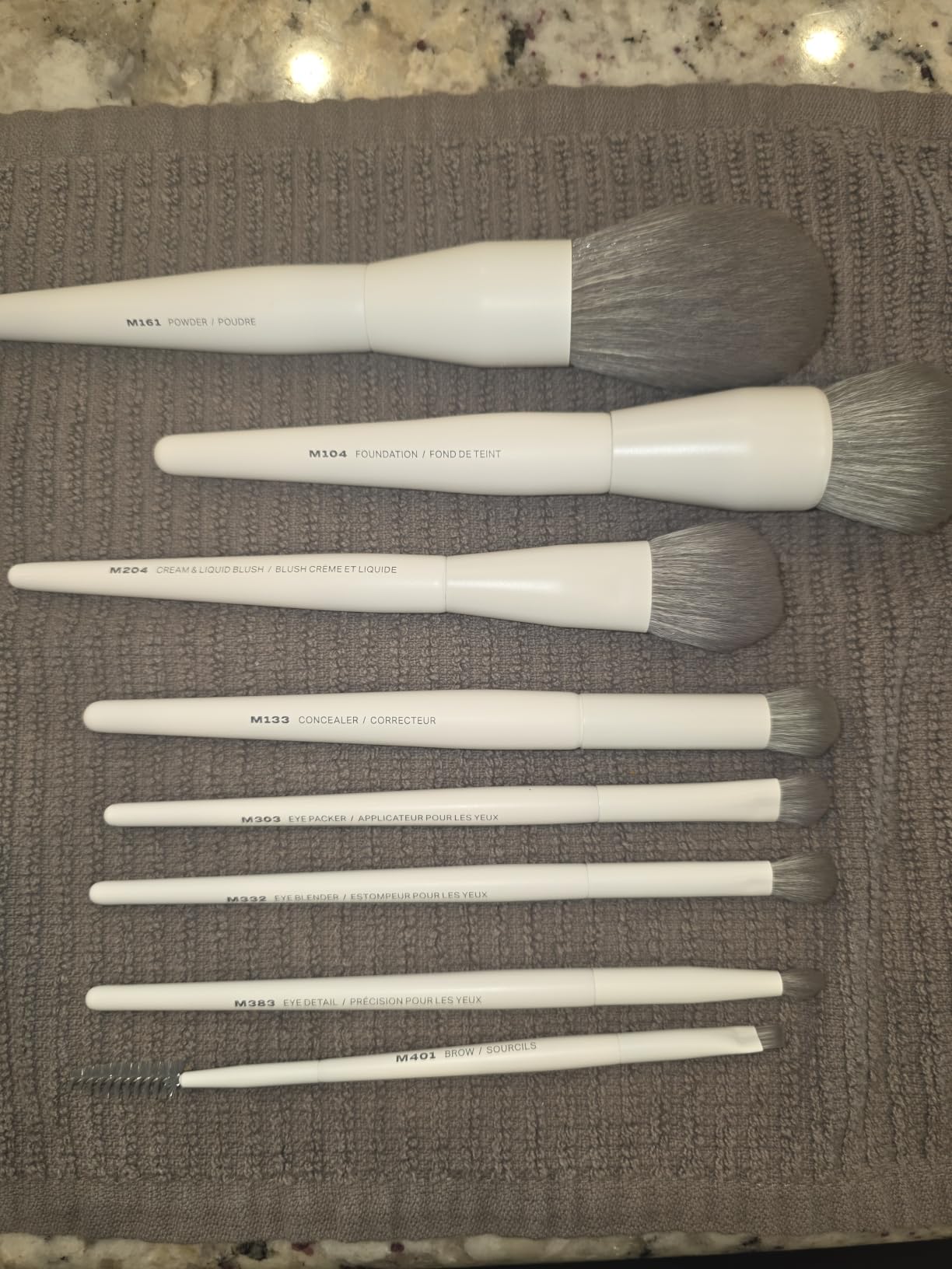Morphe Best of Blends 8 Piece Makeup Brush Set - Face and Eye Makeup Brushes for Foundation, Concealer, Powder, Blush, Eyeshadow & Brows - Professional Brush Kit (8 ct) customer photo 2