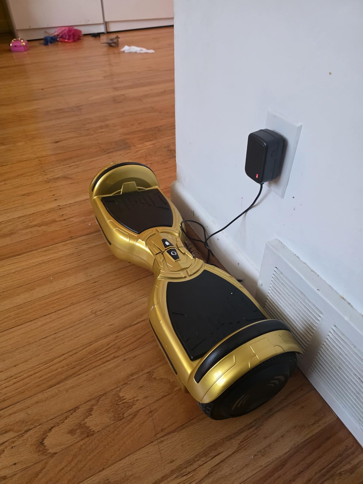 SUNDERWELL Electric Hover Board, Hoverboard with LED Flashing Wheel Lights and Science Fiction Design Aesthetics, 7