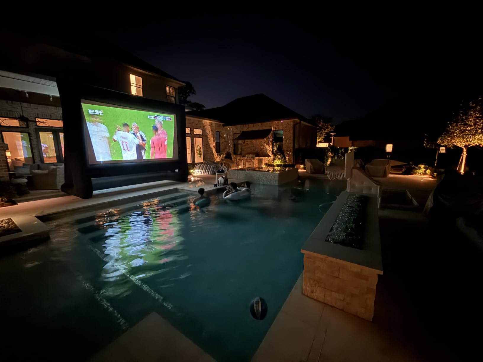 Estgora 14FT Inflatable Movie Screen Outdoor, Blow Up Projector Screen, Inflatable Movie Screen with Air Blower Front & Rear Projection Screens for Outdoor Movie Night Backyard Pool Fun customer photo 2