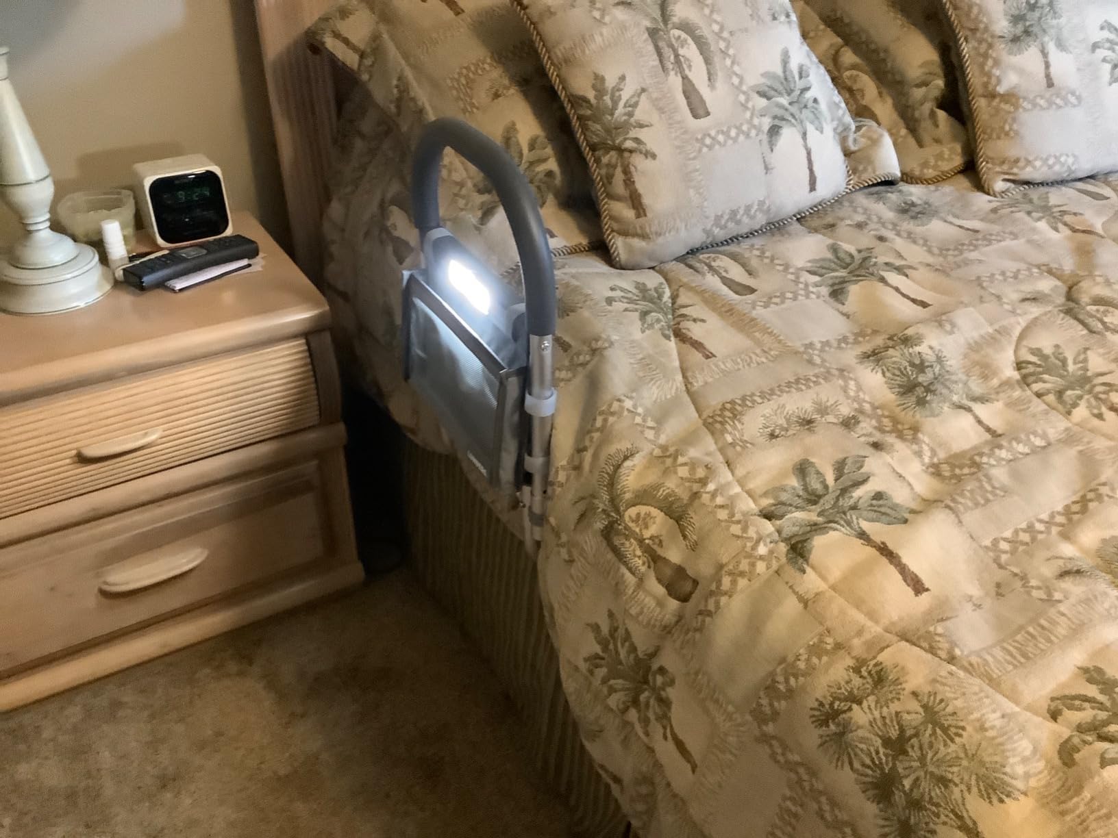 Lunderg Bed Assist Rail for Seniors with Non-Slip Grab Bar | Easy to Install Bed Rails for Elderly Adults Safety & Post-Surgery - Helps Reduce Falls & Support Independence customer photo 2