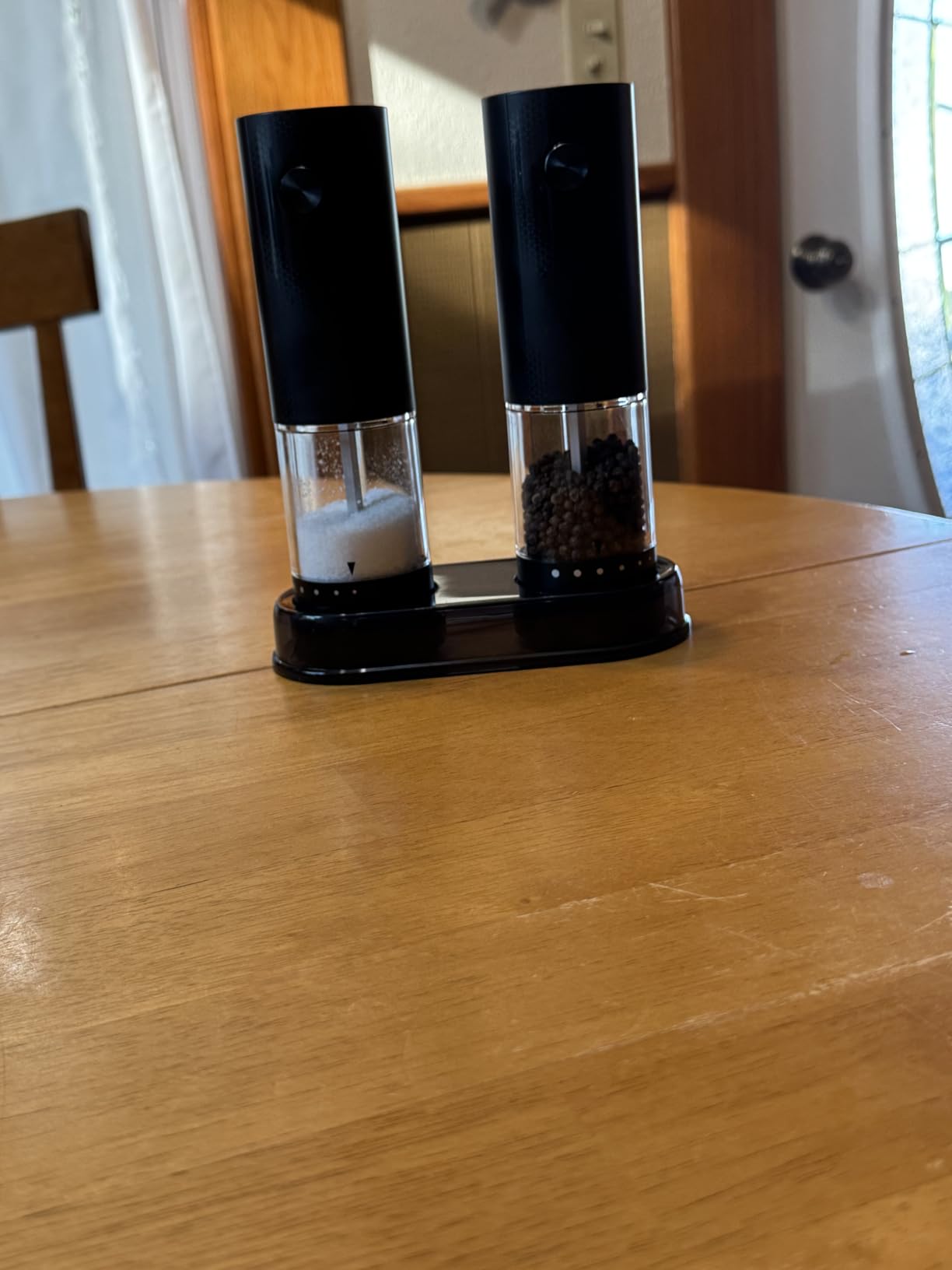 Electric Salt and Pepper Grinder Set - Rechargeable Automatic Salt and Pepper Shakers, Kitchen Appliances with External Adjustable Coarseness, Larger Hopper for Cooking, Home Gifts(2 Pack,Black/Black) customer photo 1