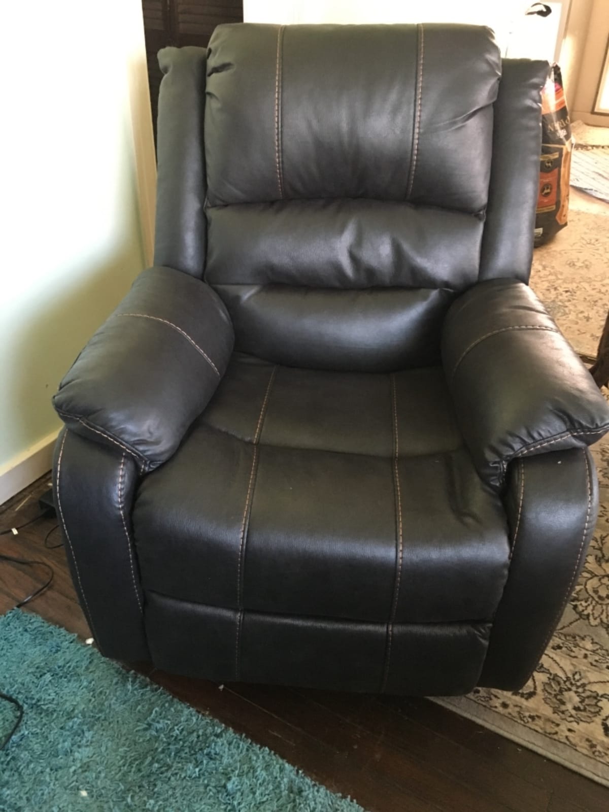 Signature Design by Ashley Crestmeade Modern Dual Motor Power Lift Recliner with Adjustable Backrest, USB Ports, Heat and Massage Function, Dark Brown customer photo 1