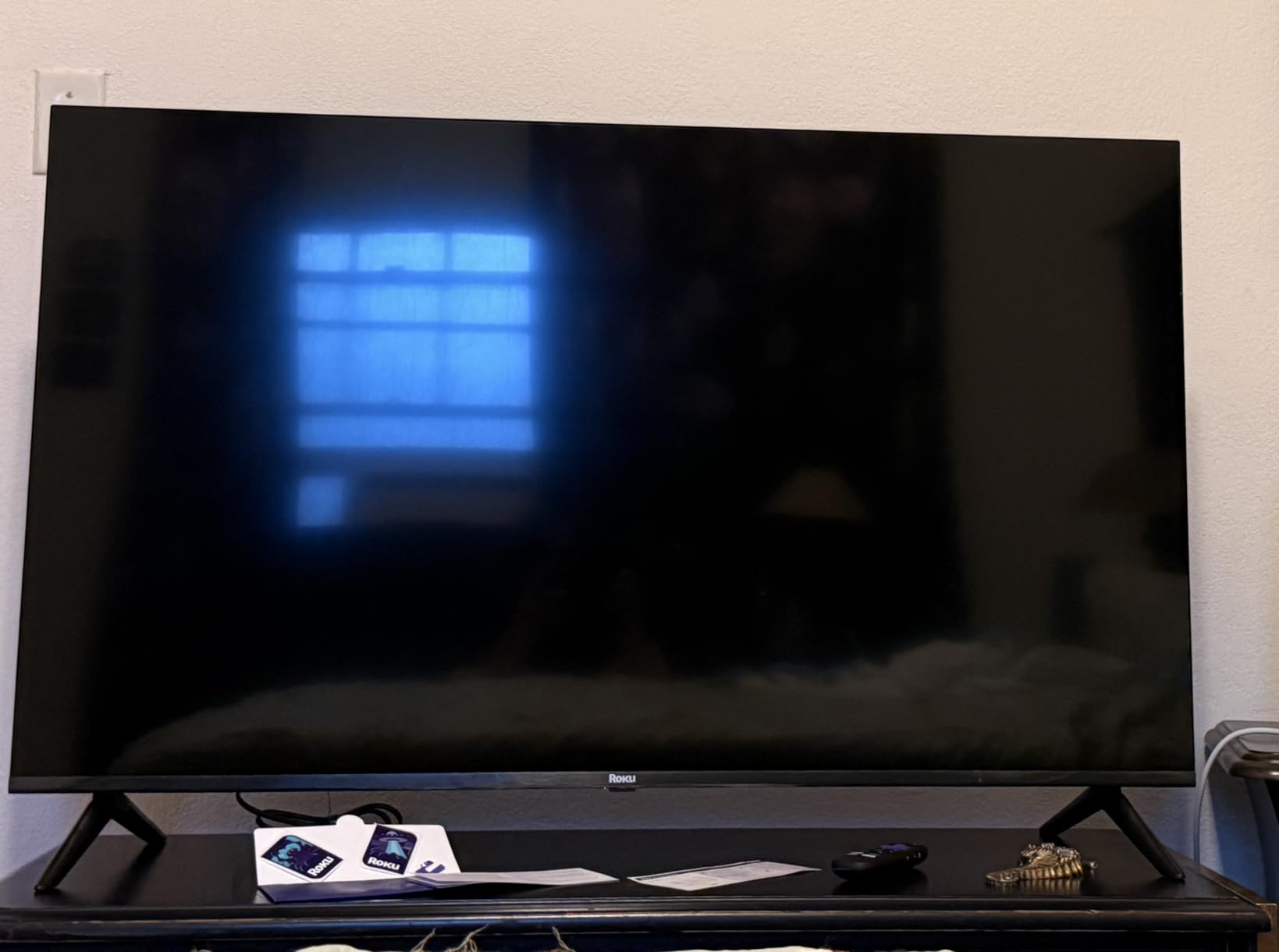 Roku 50-Inch Select Series Smart TV 2026-4K QLED TV - Roku TV customer photo 2