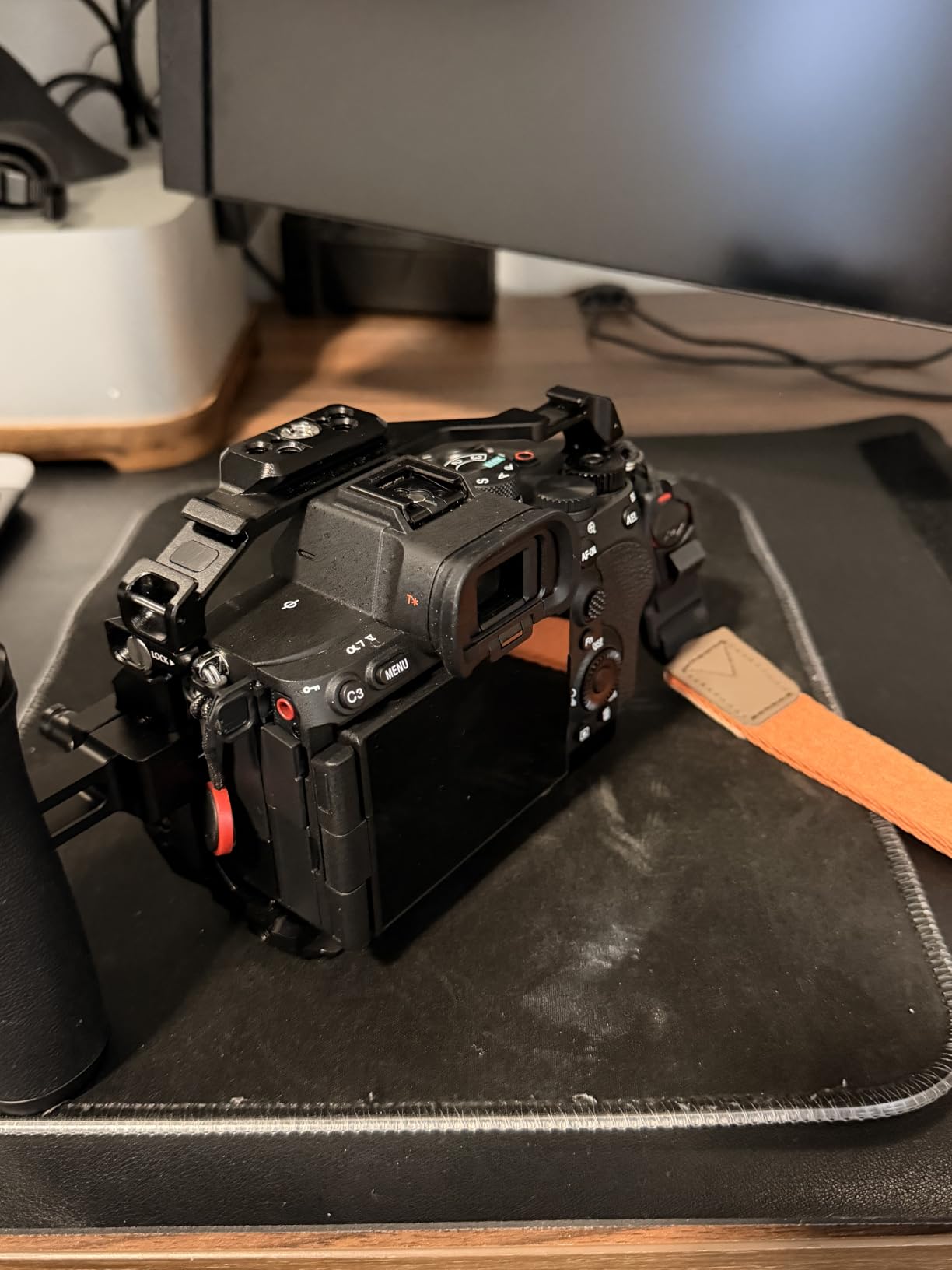 SmallRig A7 V / A7R V / A7 IV Cage Advanced Kit for Sony Alpha 7 V/Alpha 7R V/Alpha 7 IV, with Quick Release Plate for Arca, Includes Top Handle/Side Handle/Cable Clamp for HDMI customer photo 1