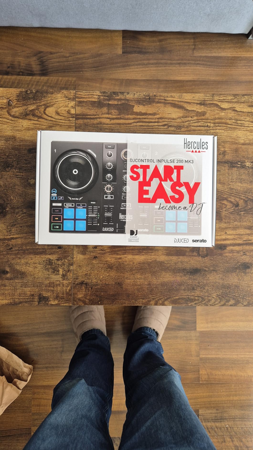 Hercules DJControl Inpulse 200 MK3 - Ideal DJ Controller with Serato Lite | Beatmatch light guides, dedicated Stems controls, 8 performance pads, touch jog wheels & DJUCED/Serato DJ Lite customer photo 1