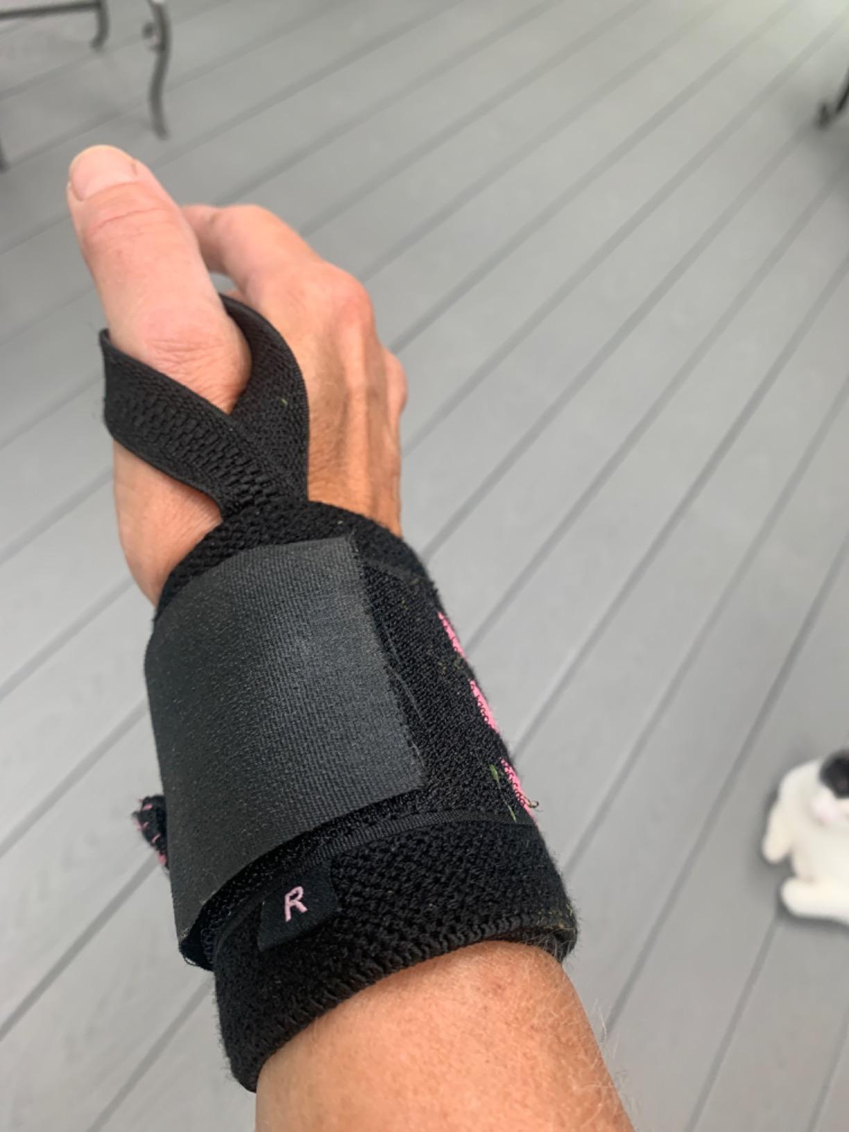 Hustle Athletics Wrist Wraps for Weightlifting, USPA-Approved 18