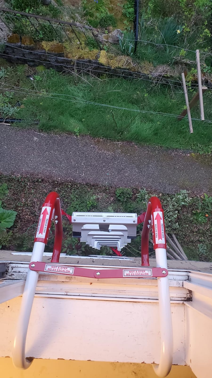 Kidde Fire Escape Ladder, 2-Story Rope Ladder, Extends to 13-Feet, Anti-Slip Rungs customer photo 1