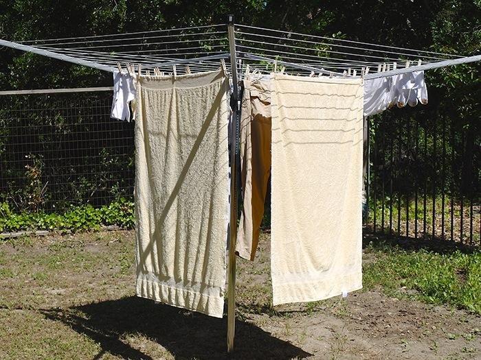 Brabantia Lift-O-Matic Outdoor 4 Arm Clothesline (197 ft/ 1.8