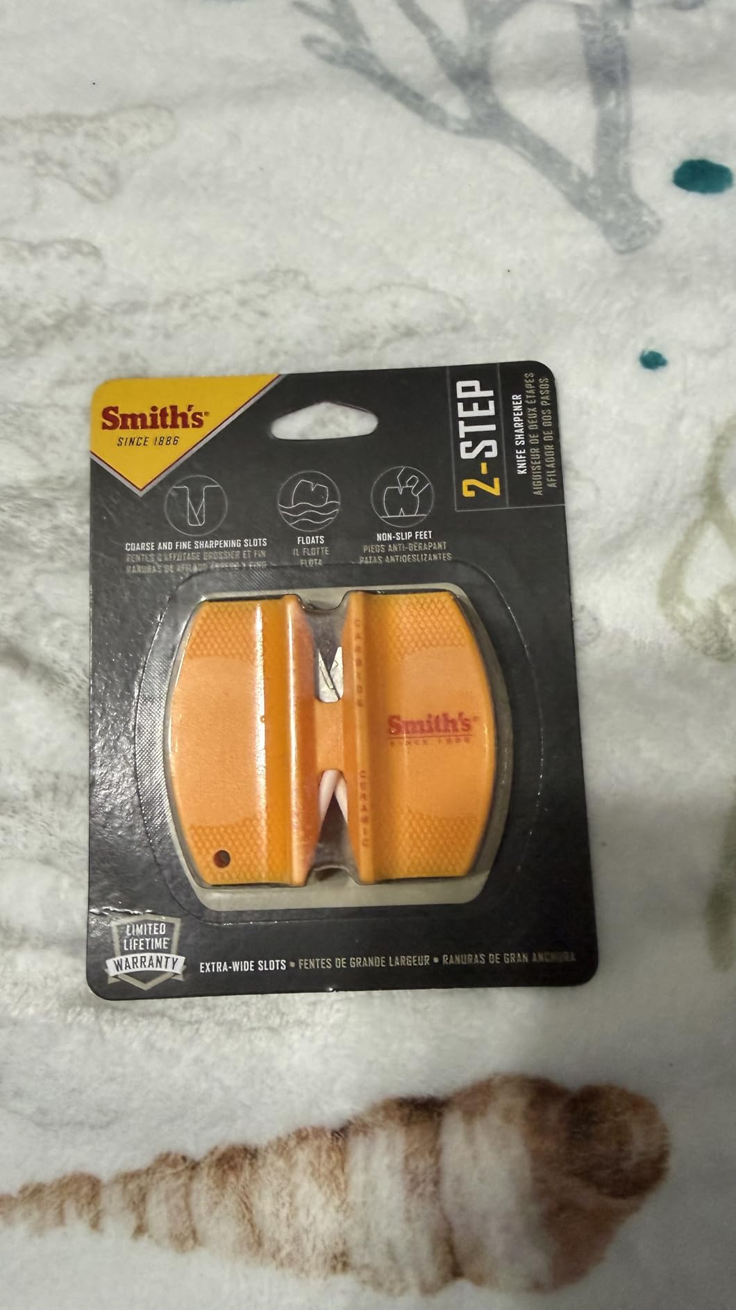 Smith's CCKS 2-Step Knife Sharpener - Yellow - 2-Step Preset Coarse & Fine Slots - Outdoor Handheld Knife Sharpener - Fishing, Hunting, Fillet, Pocket Knives - Compact Plastic Portable Keychain Tool customer photo 2