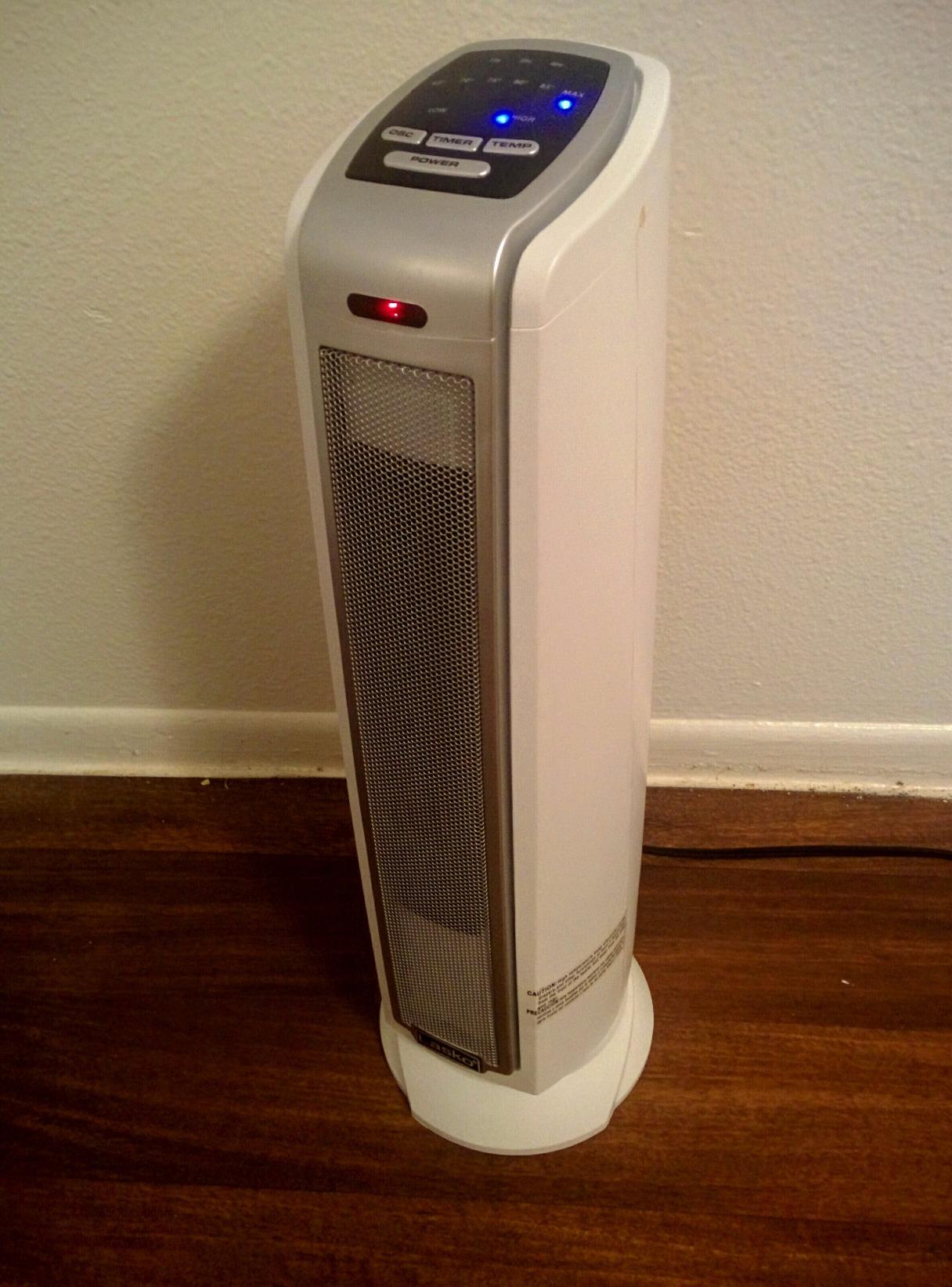 Lasko Oscillating Ceramic Tower Space Heater - 23” - 5775 - White customer photo 2