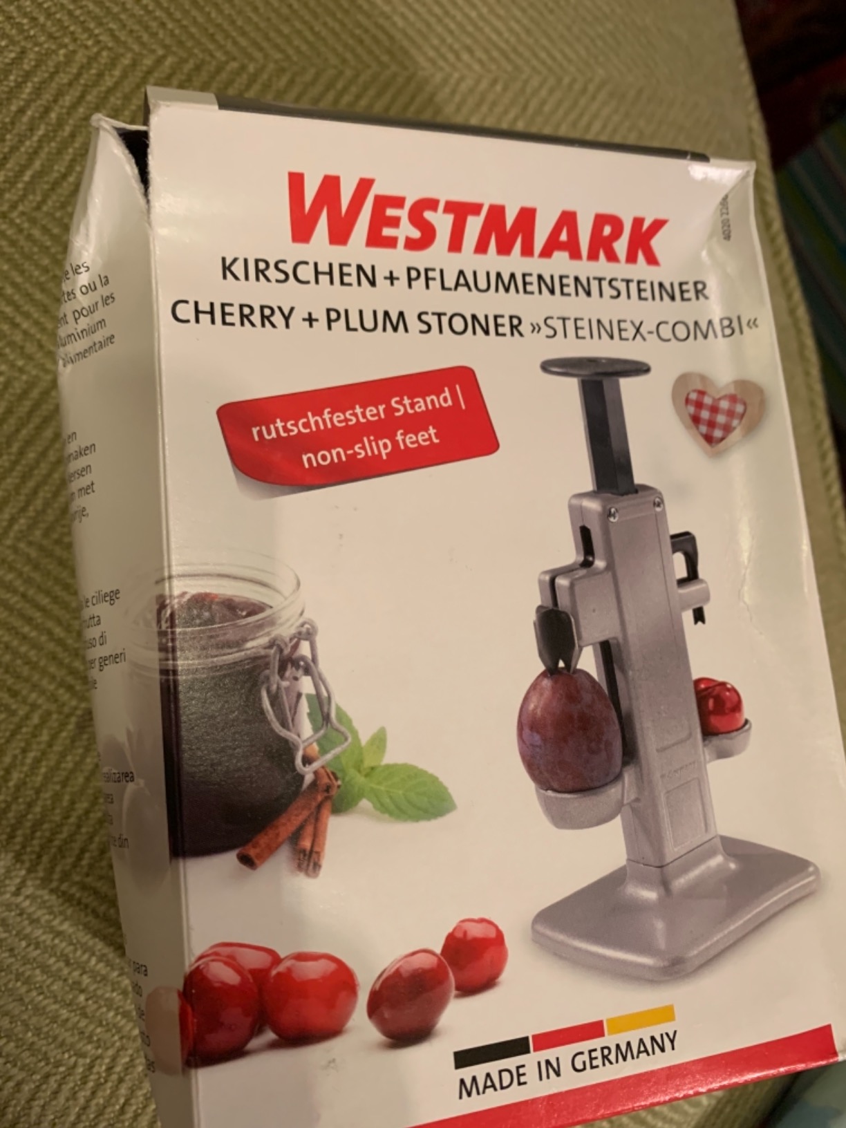 Westmark Cherry & Plum Pitter “Steinex-Combi” – 2-in-1 Fruit Pit Remover, Stainless Steel Blade, Heavy-Duty Aluminum, Fast Clean Pitting for Cherry Jam, Pie & Syrup customer photo 2