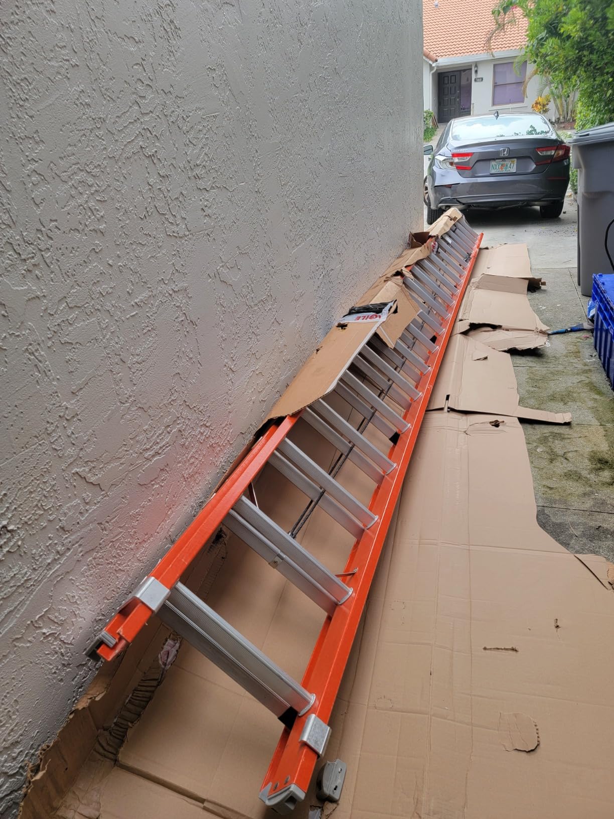 Louisville Ladder 24-foot Fiberglass Extension Ladder, 300-Pound Load Capacity, Type IA, FE3224 customer photo 1
