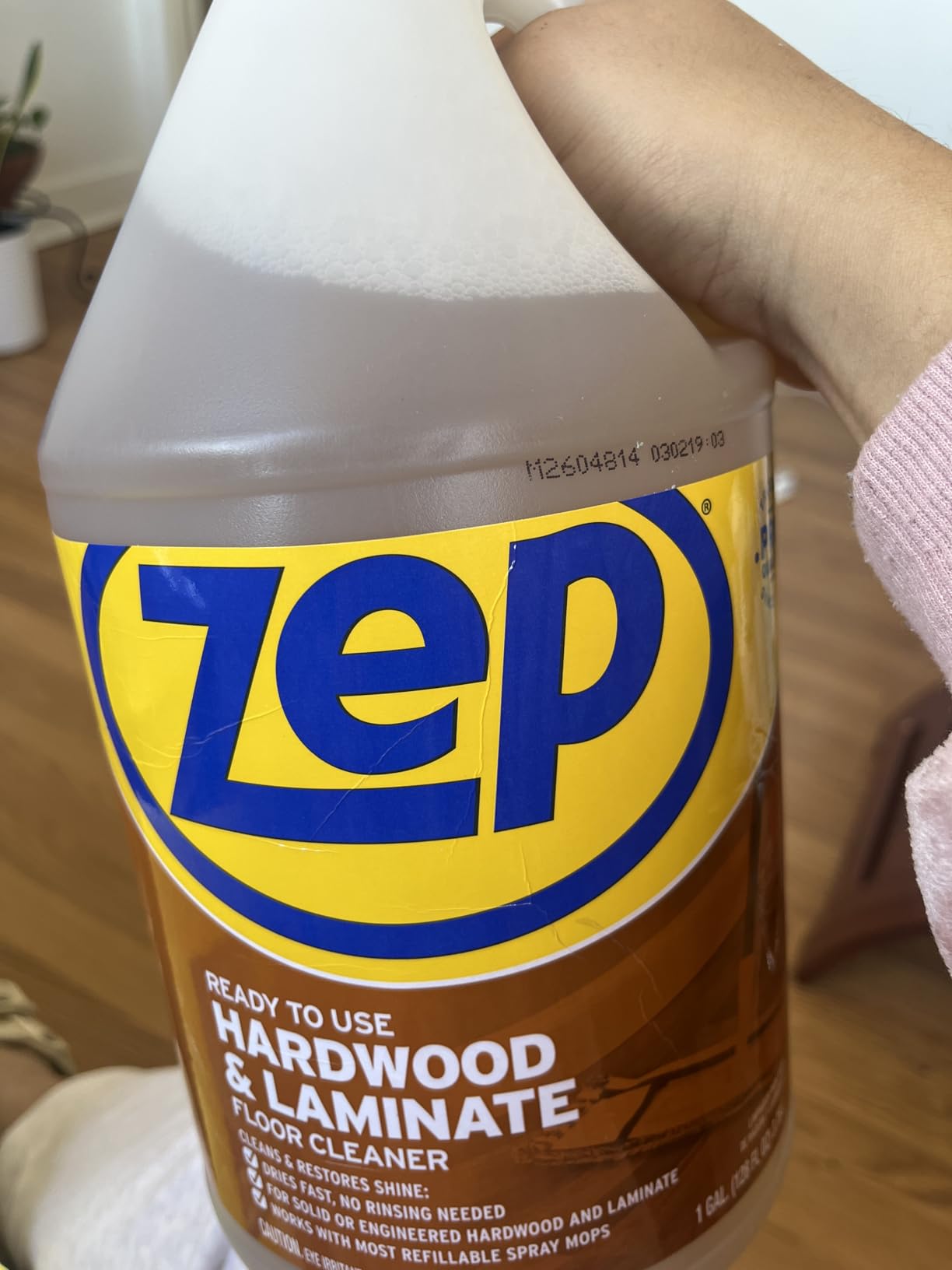 ZEP Ready-to-Use Hardwood and Laminate Floor Cleaner, Clear customer photo 1