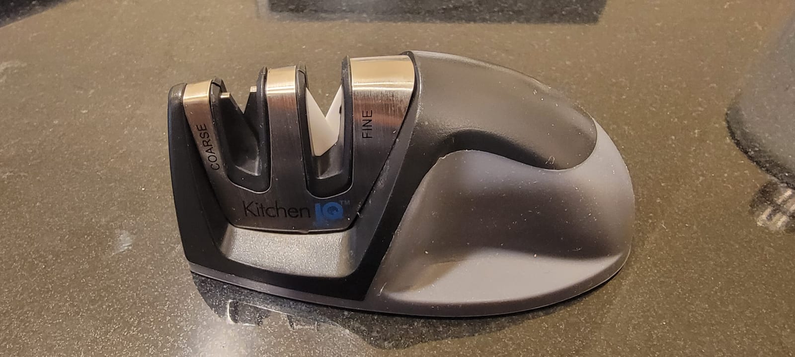 KitchenIQ 50009 Edge Grip 2-Stage Knife Sharpener, Black, Coarse & Fine Sharpeners, Compact for Easy Storage, Stable Non-Slip Base, Soft Grip Rubber Handle, Straight & Serrated Knives customer photo 1