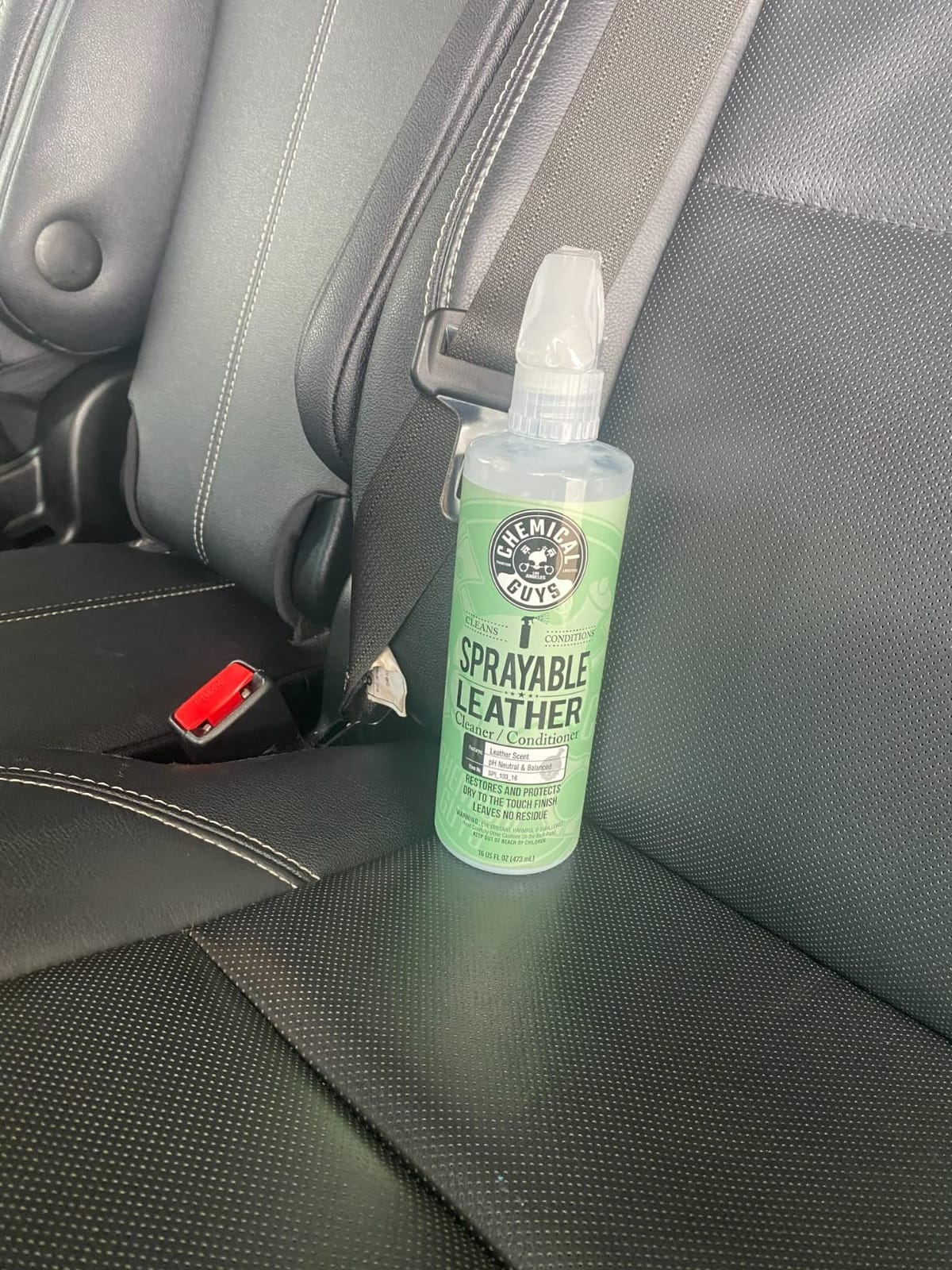 Chemical Guys, Sprayable Leather Cleaner & Conditioner in One Spray, 16 oz | One-step spray cleans and nourishes leather, vinyl and faux on seats, furniture and apparel, dirt lifts away customer photo 2